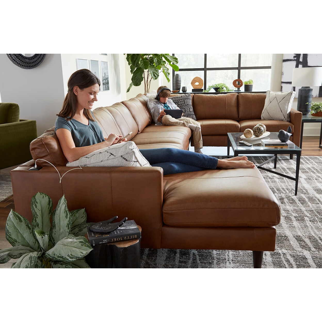 Best Home Furnishings Trafton Leather Sectional Sofa w/ Chaise & Wood Feet