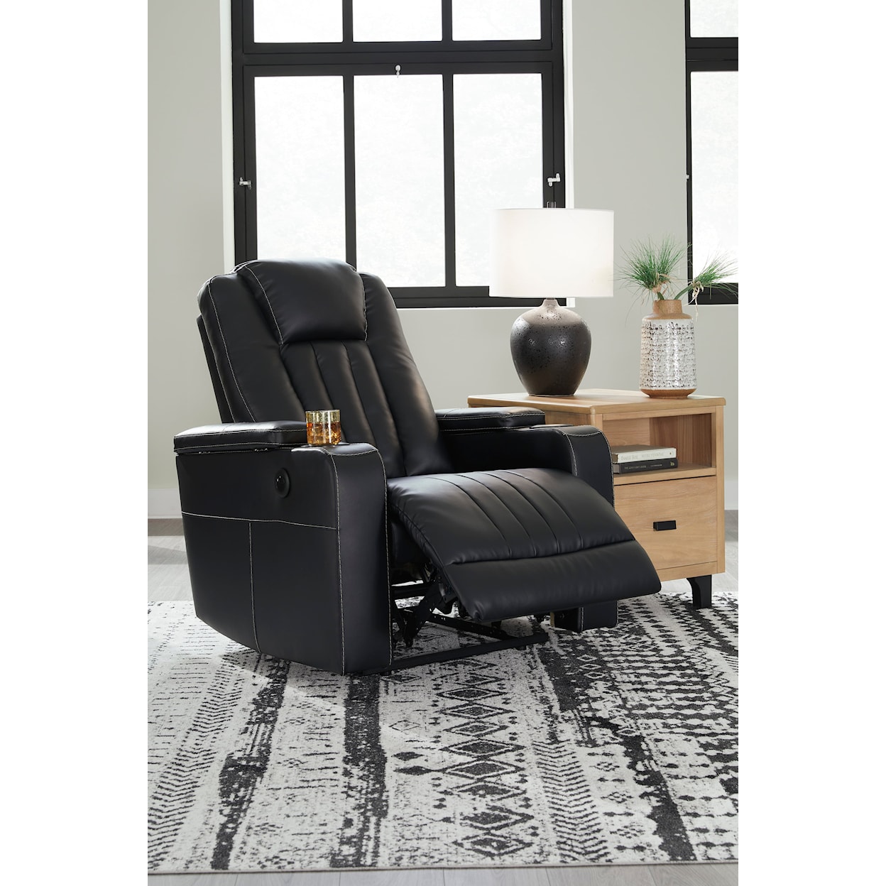 Signature Design by Ashley Center Point Power Recliner