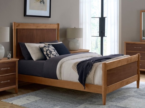 Transitional Queen Poster Bed
