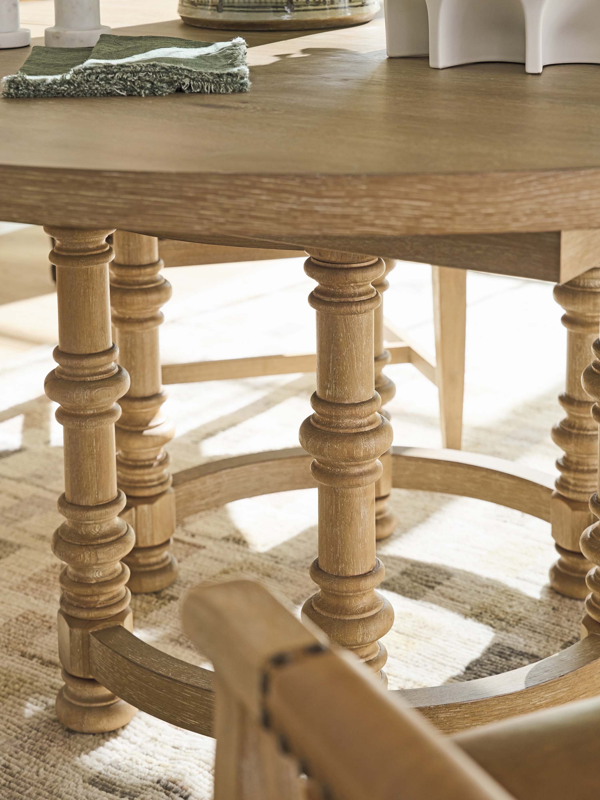 Ennisbrook Round Dinning Table