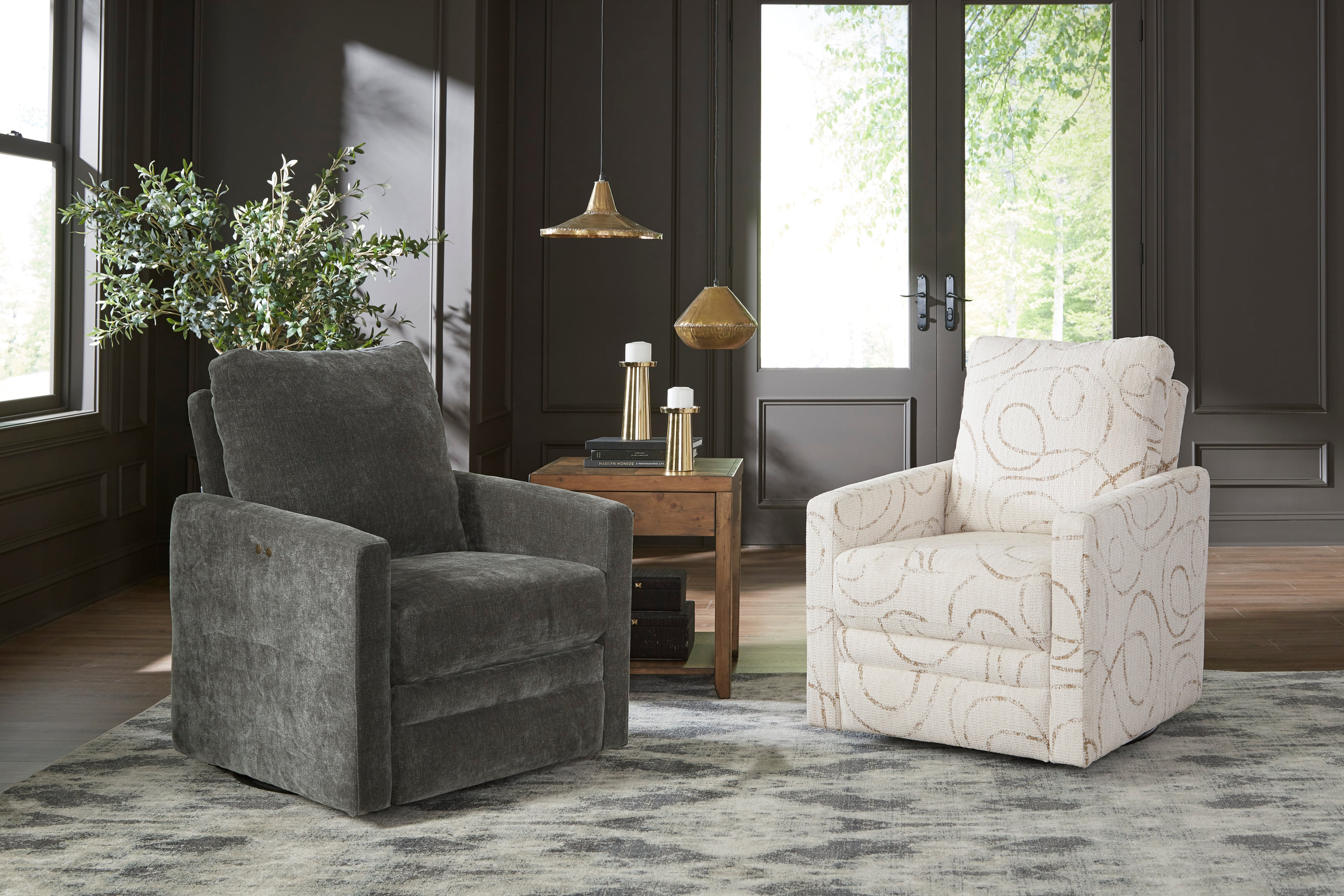 Best Home Furnishings Giana Swivel Recliner