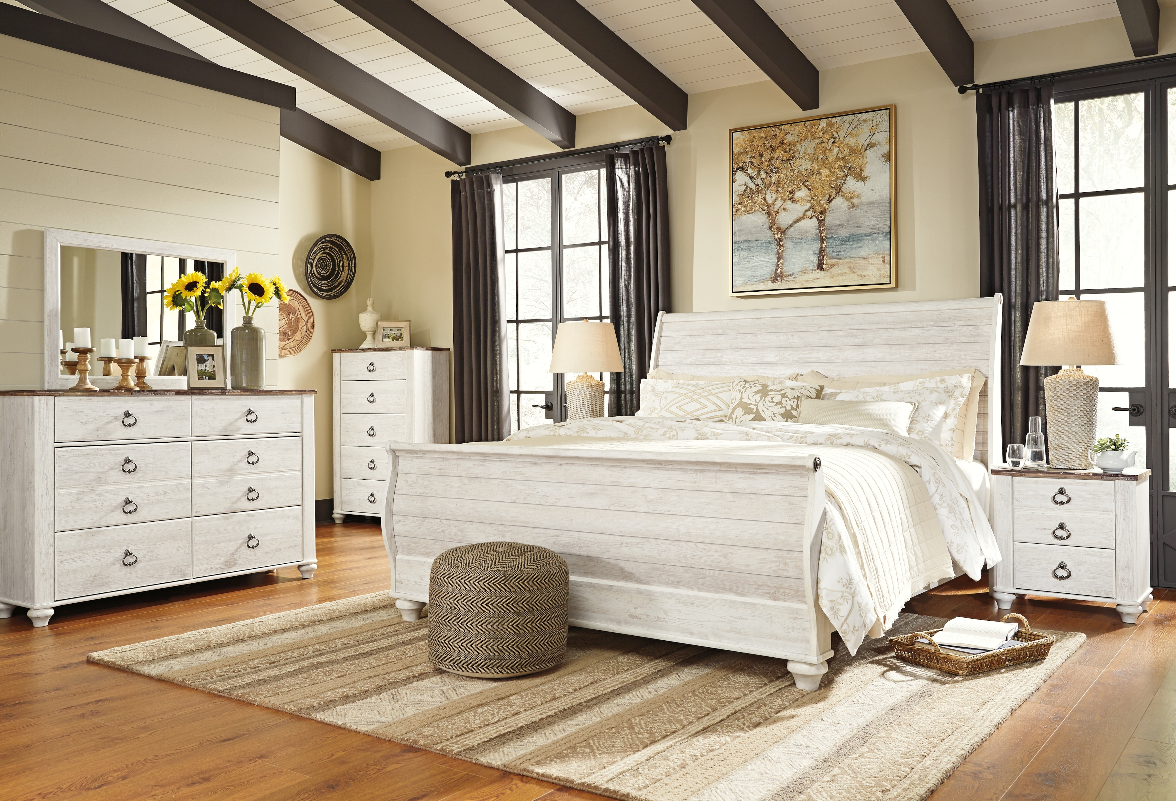 Signature Design by Ashley Willowton King Sleigh Bed