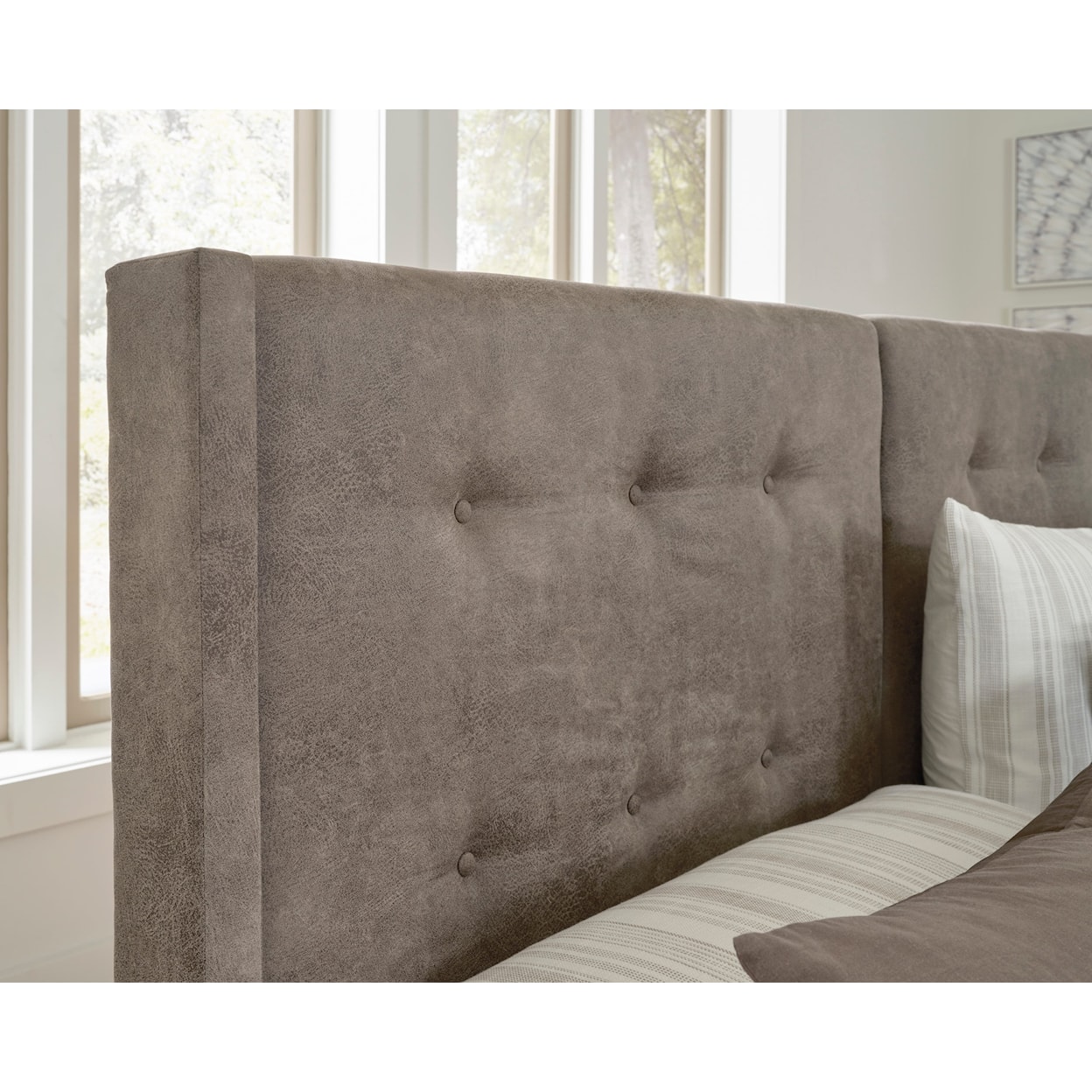 Signature Design Wittland King Upholstered Panel Bed