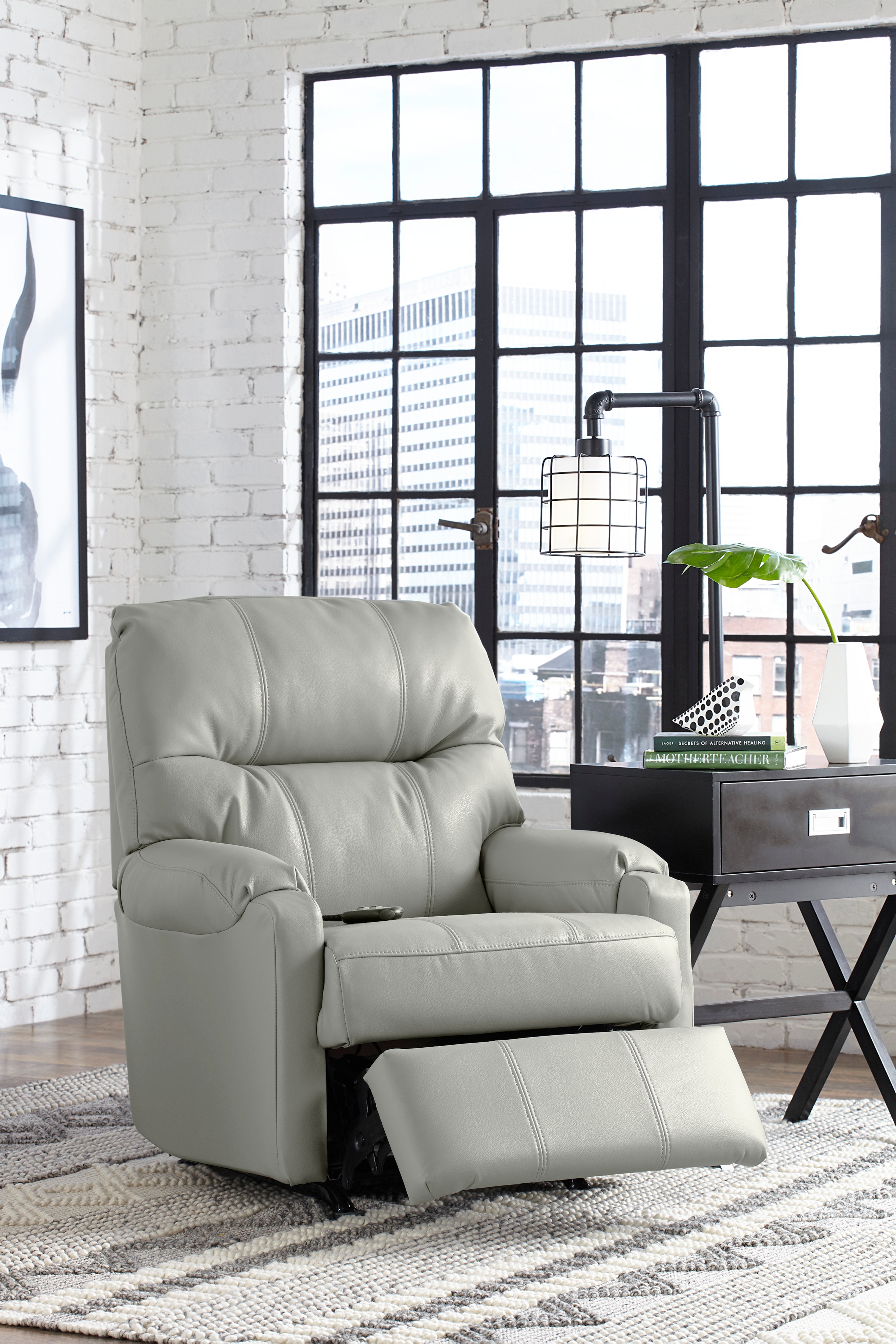 Best Home Furnishings JoJo Power Lift Recliner