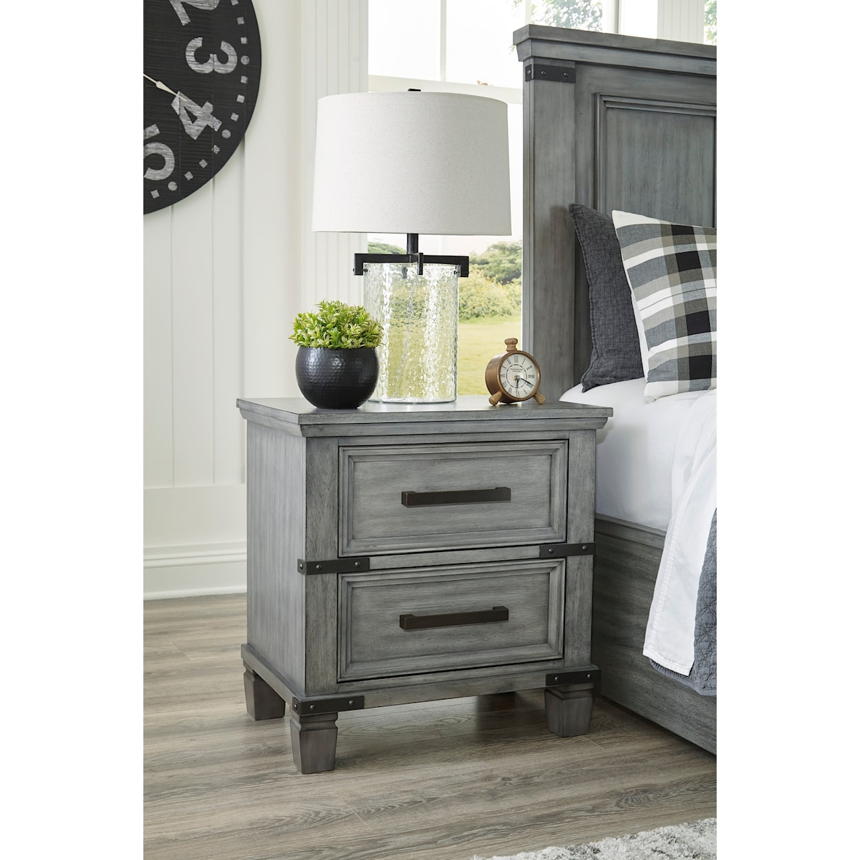 Signature Design by Ashley Russelyn Nightstand
