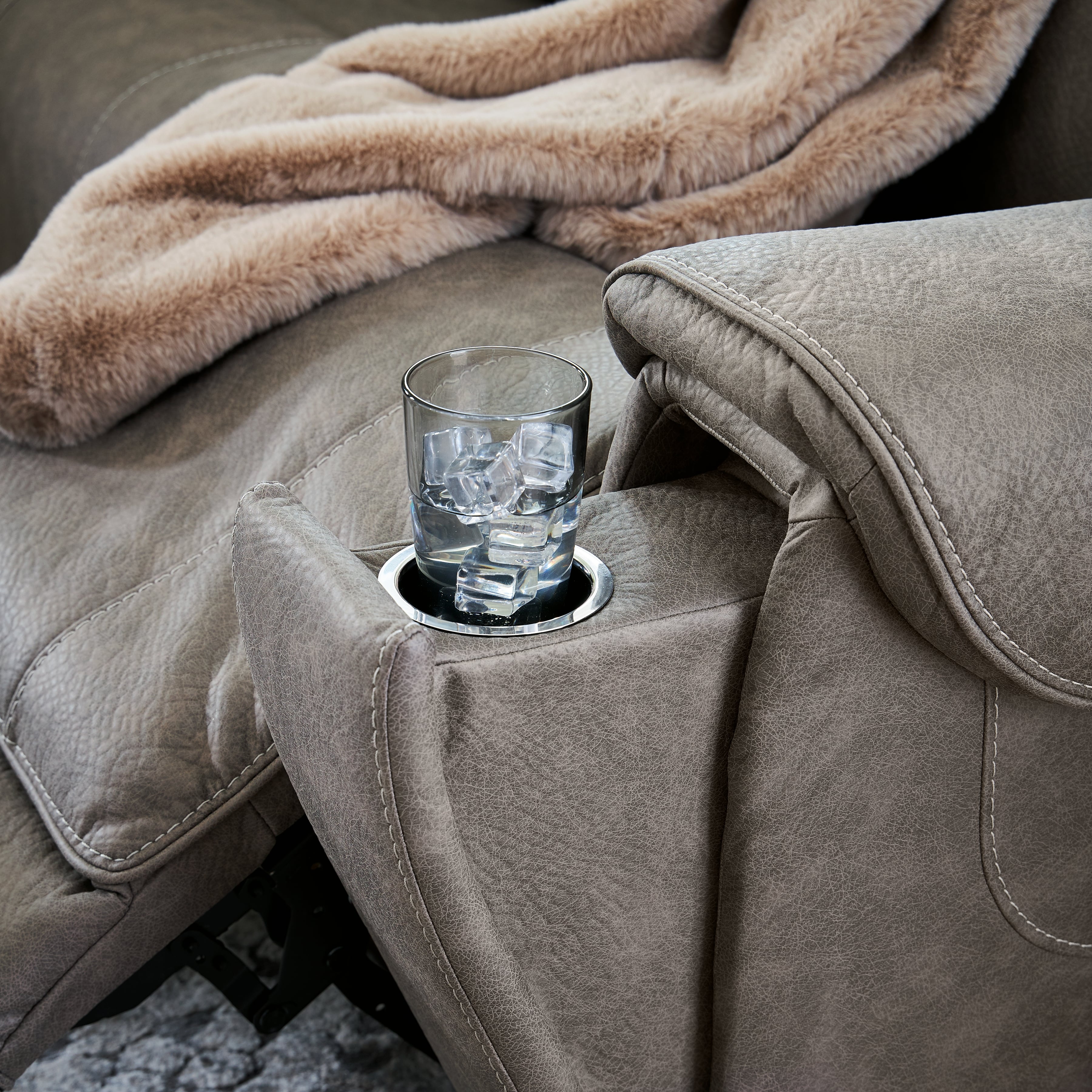 Signature Design by Ashley Starbot Reclining Sectional