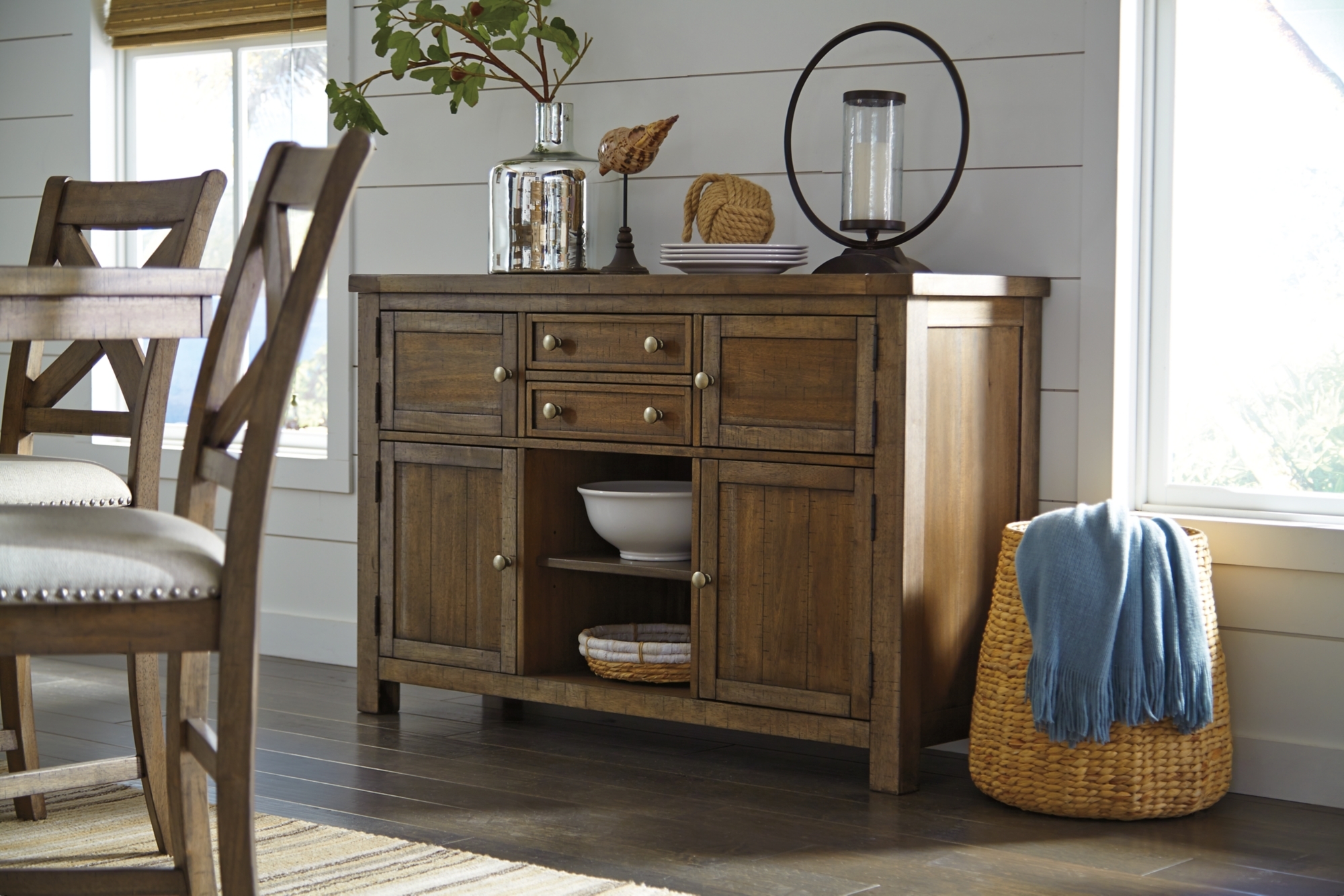 Signature Design by Ashley Moriville Dining Room Set