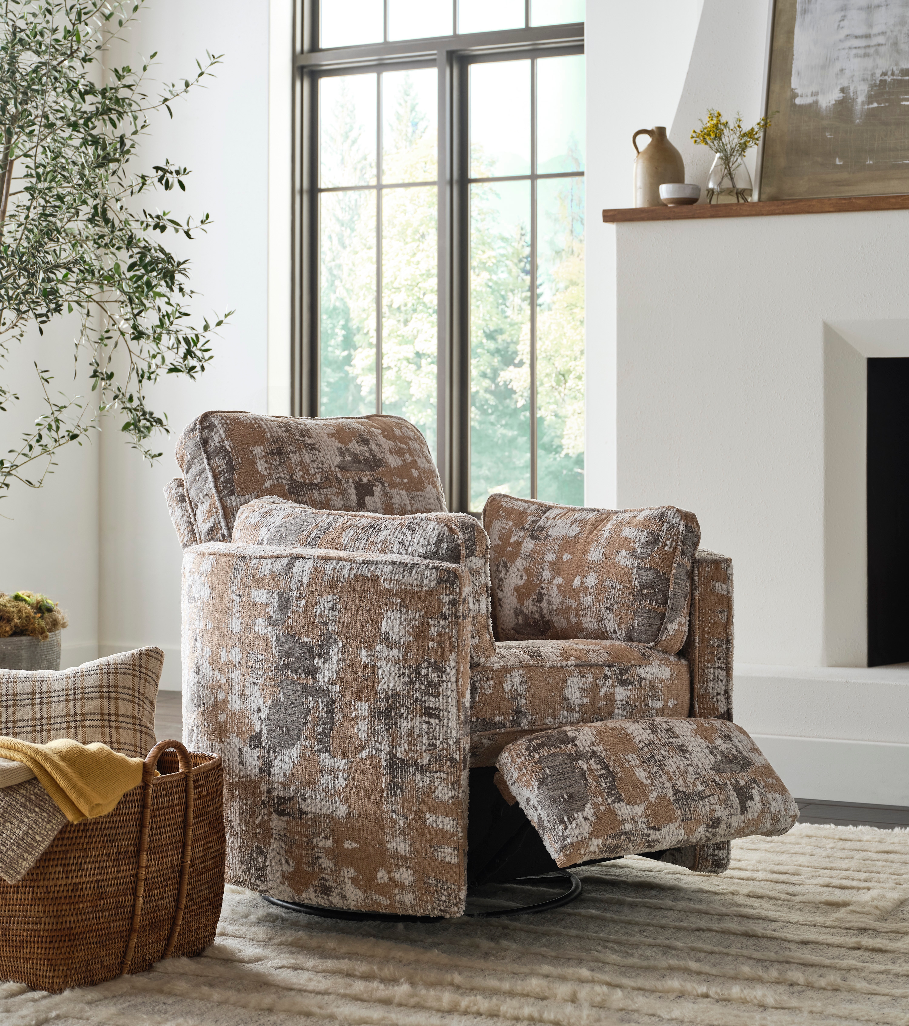 Best Home Furnishings Field & Stream Swivel Barrel Recliner