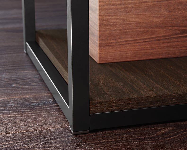 Sauder INTERNATIONAL LUX International Lux Single Pedestal Desk