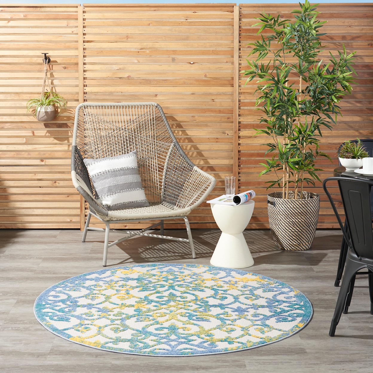 Nourison Aloha 4' Round  Rug