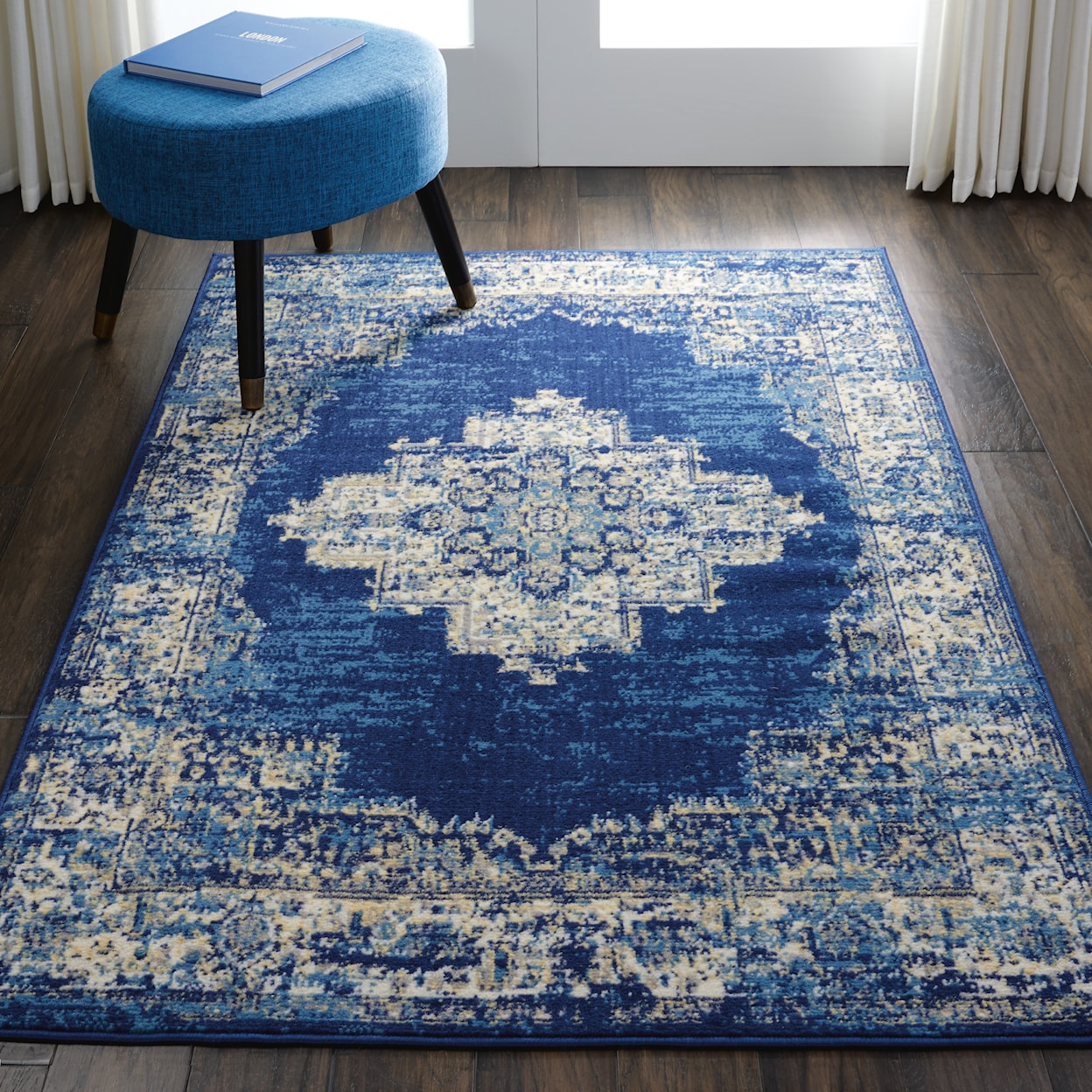 Nourison Grafix 3'9" x 5'9"  Rug