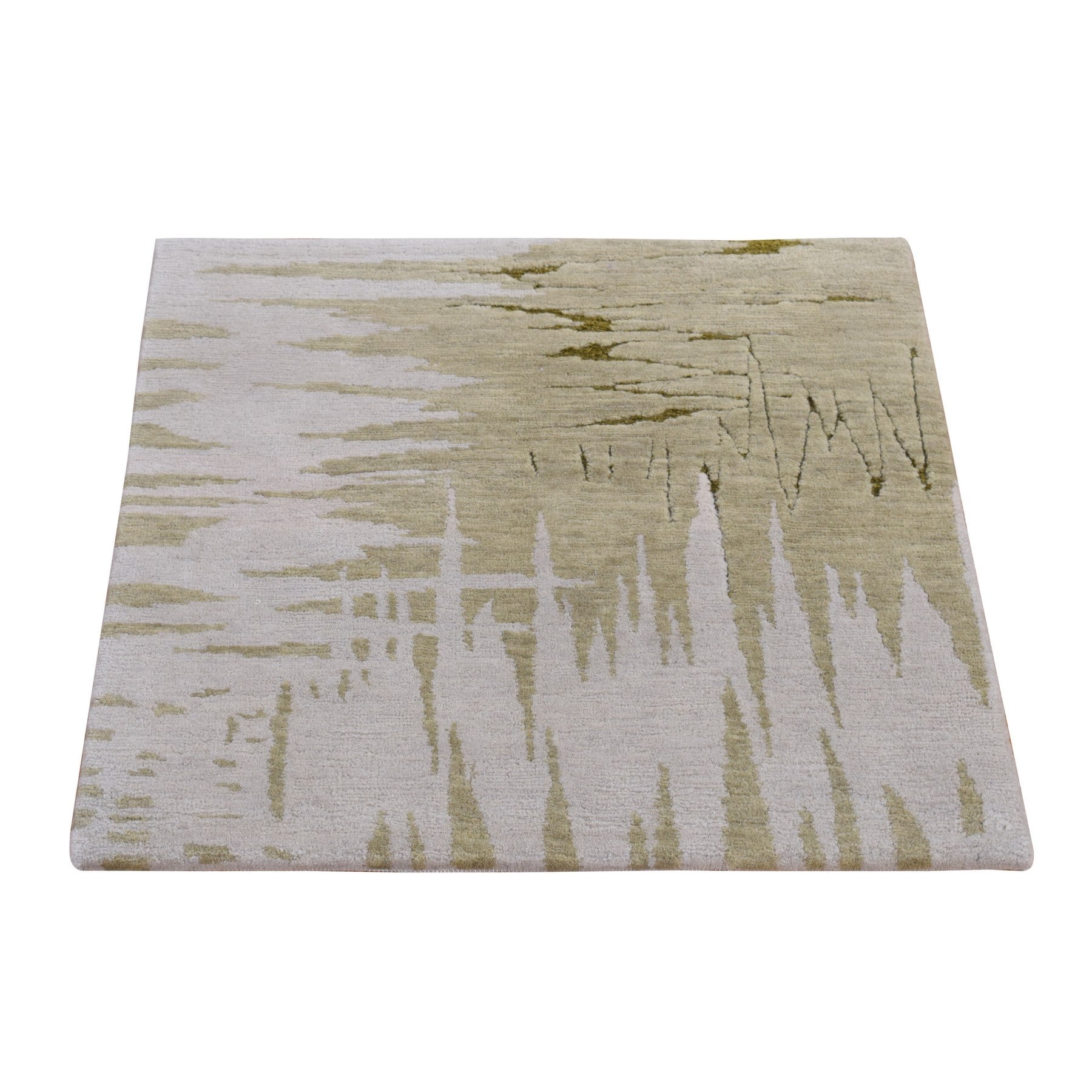 4 Ft &amp; Under  Rug