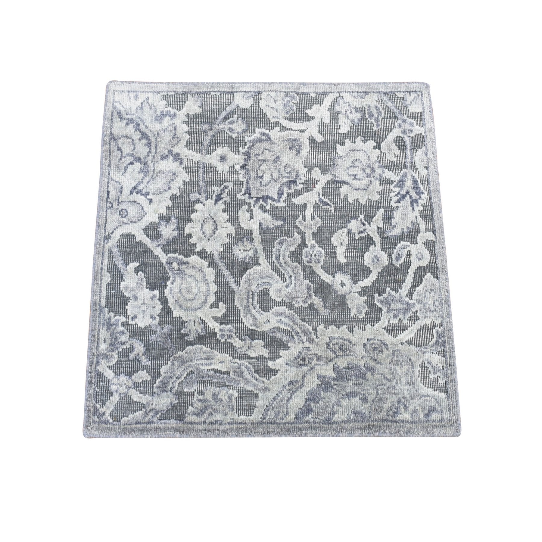 4 Ft &amp; Under  Rug