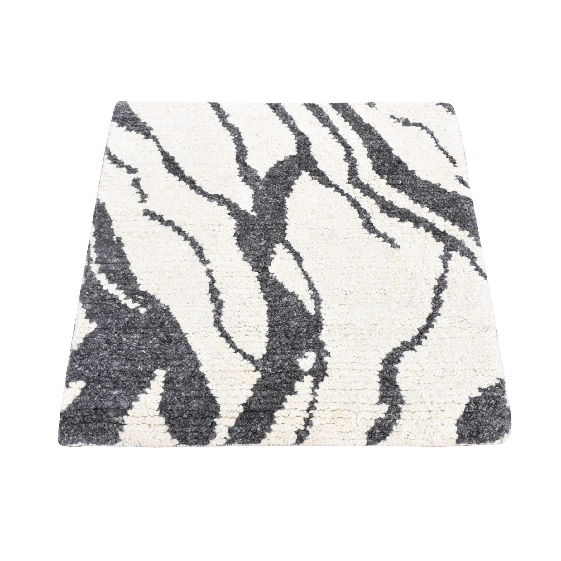 4 Ft &amp; Under  Rug