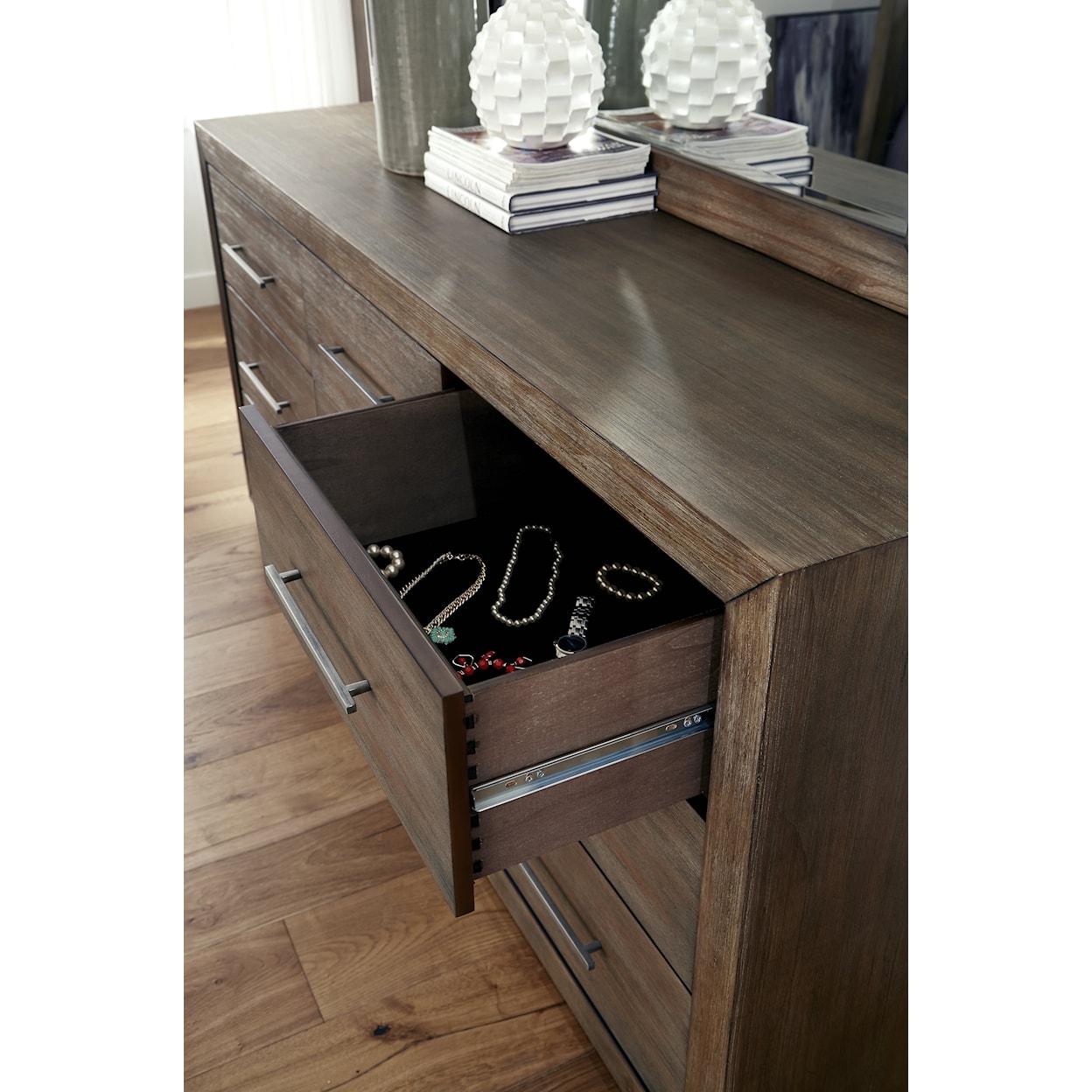 Modus International Melbourne 9-Drawer Dresser