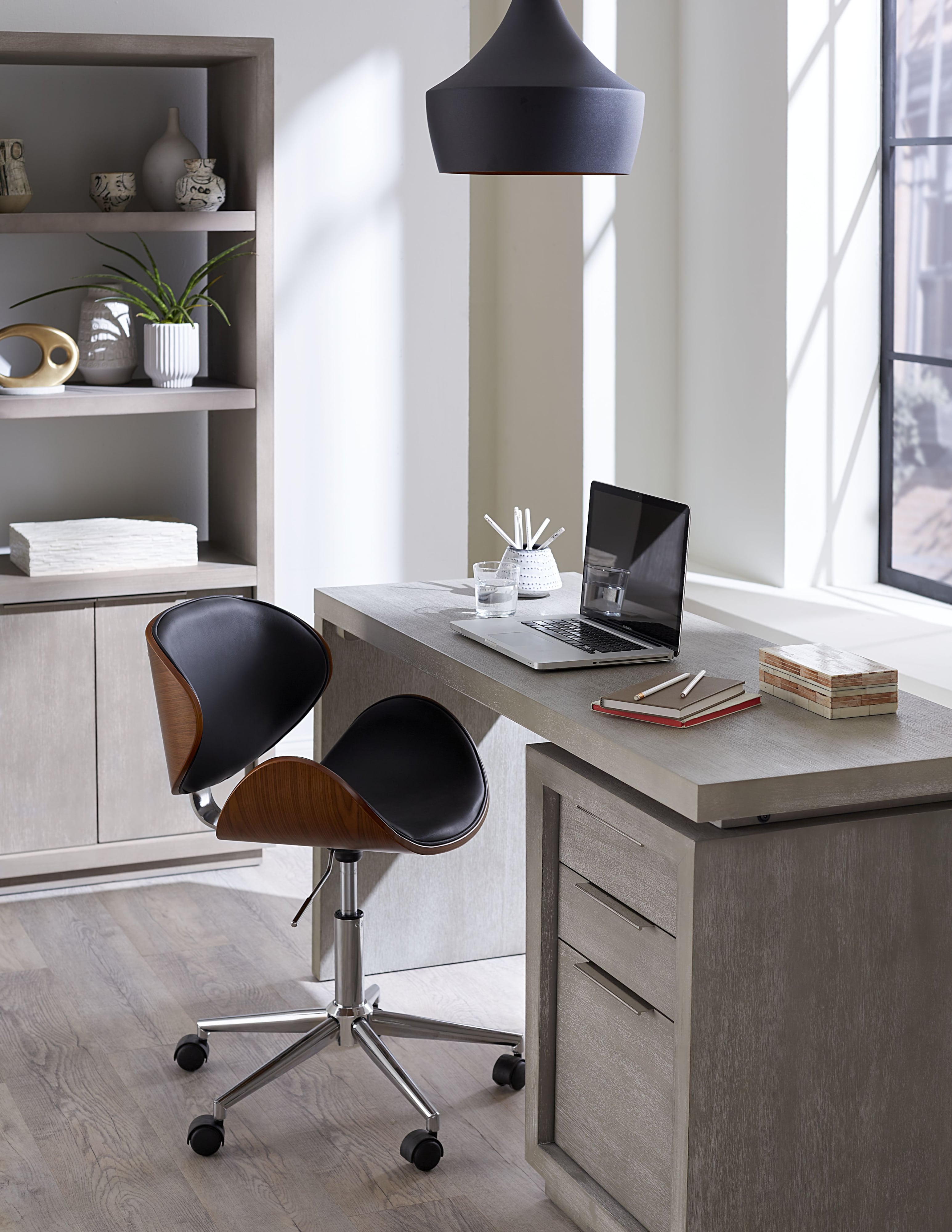 Modus Furniture Oxford Single Pedestal Desk