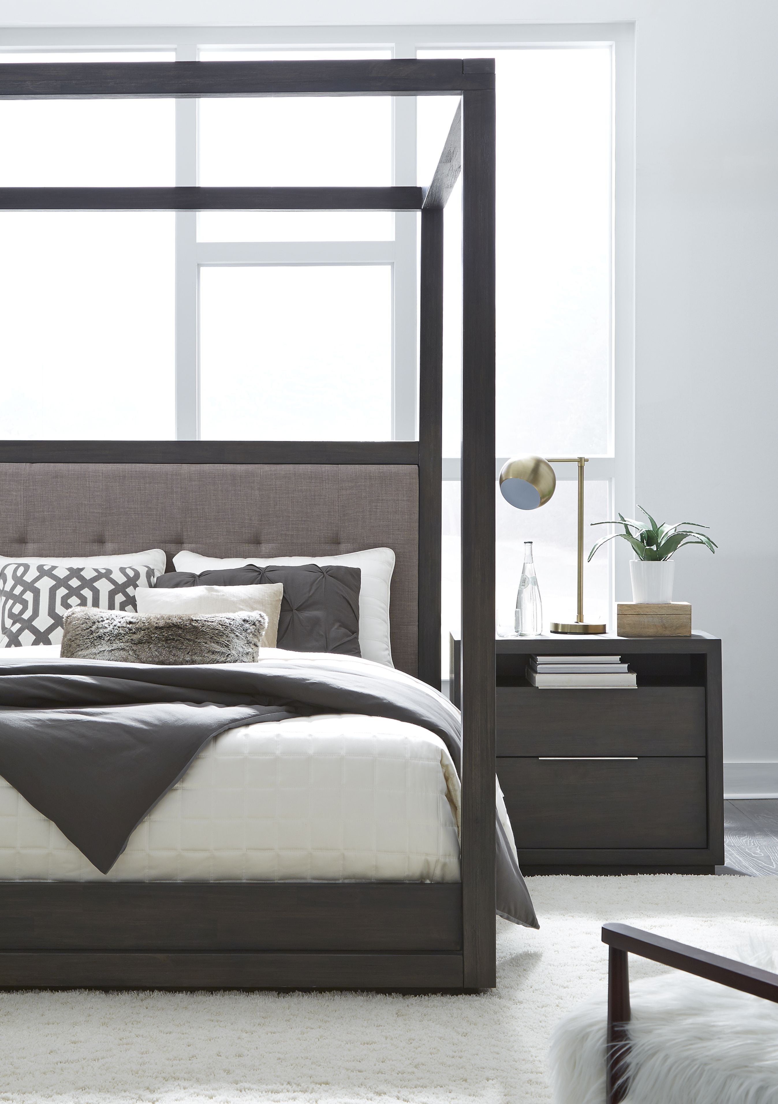 Modus Furniture Oxford Full Canopy Bed