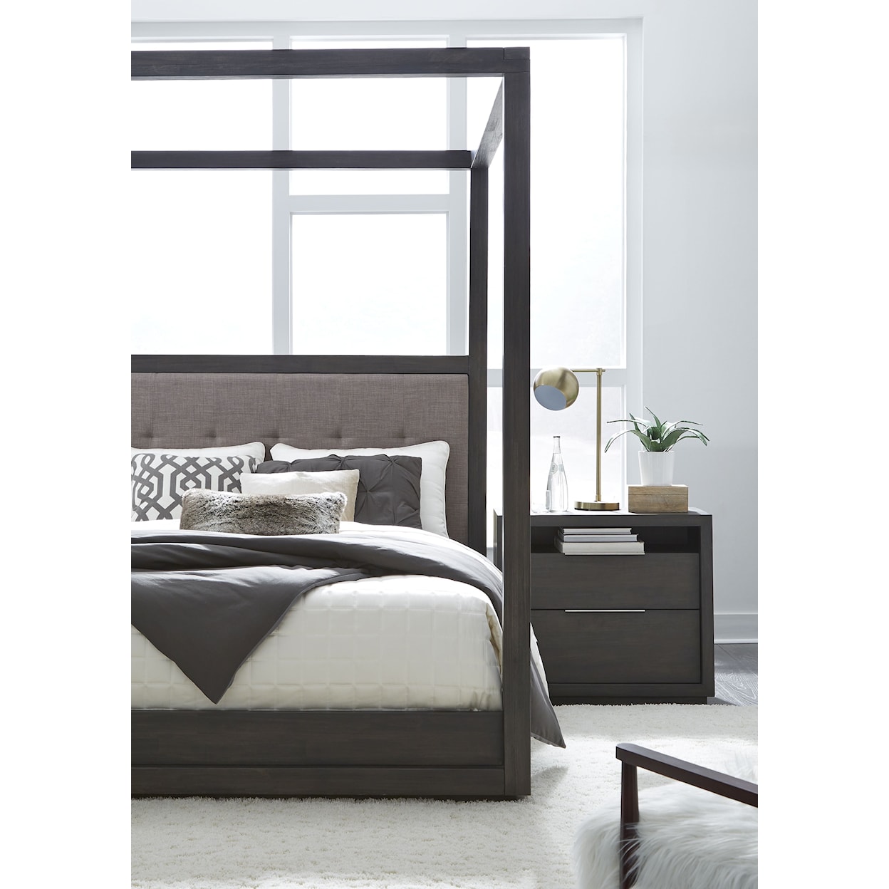 Modus International Oxford Queen Canopy Bed