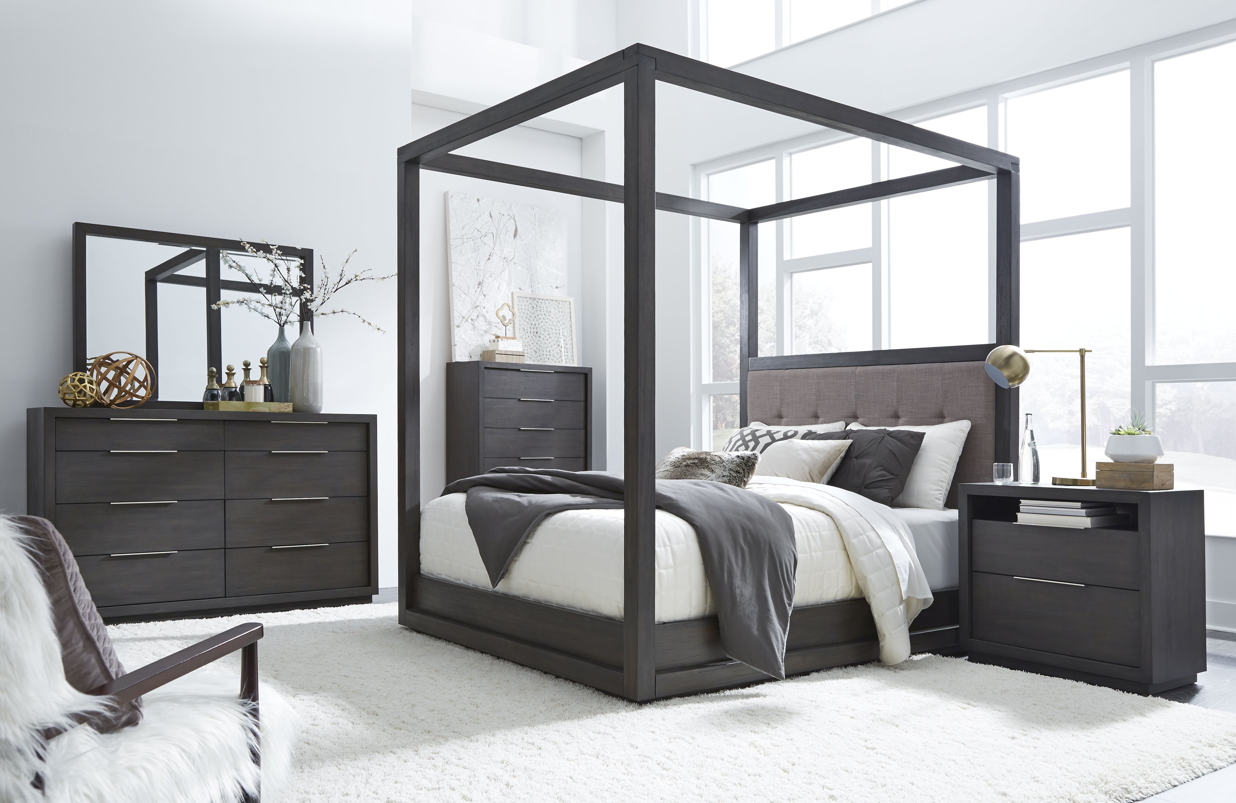 Modus Furniture Oxford Full Canopy Bed
