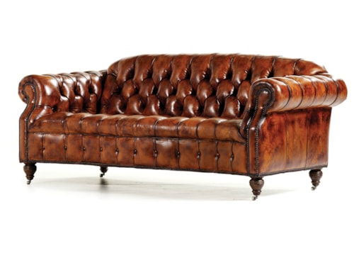 Traditional Tavern Chesterfield Sofa with Casters