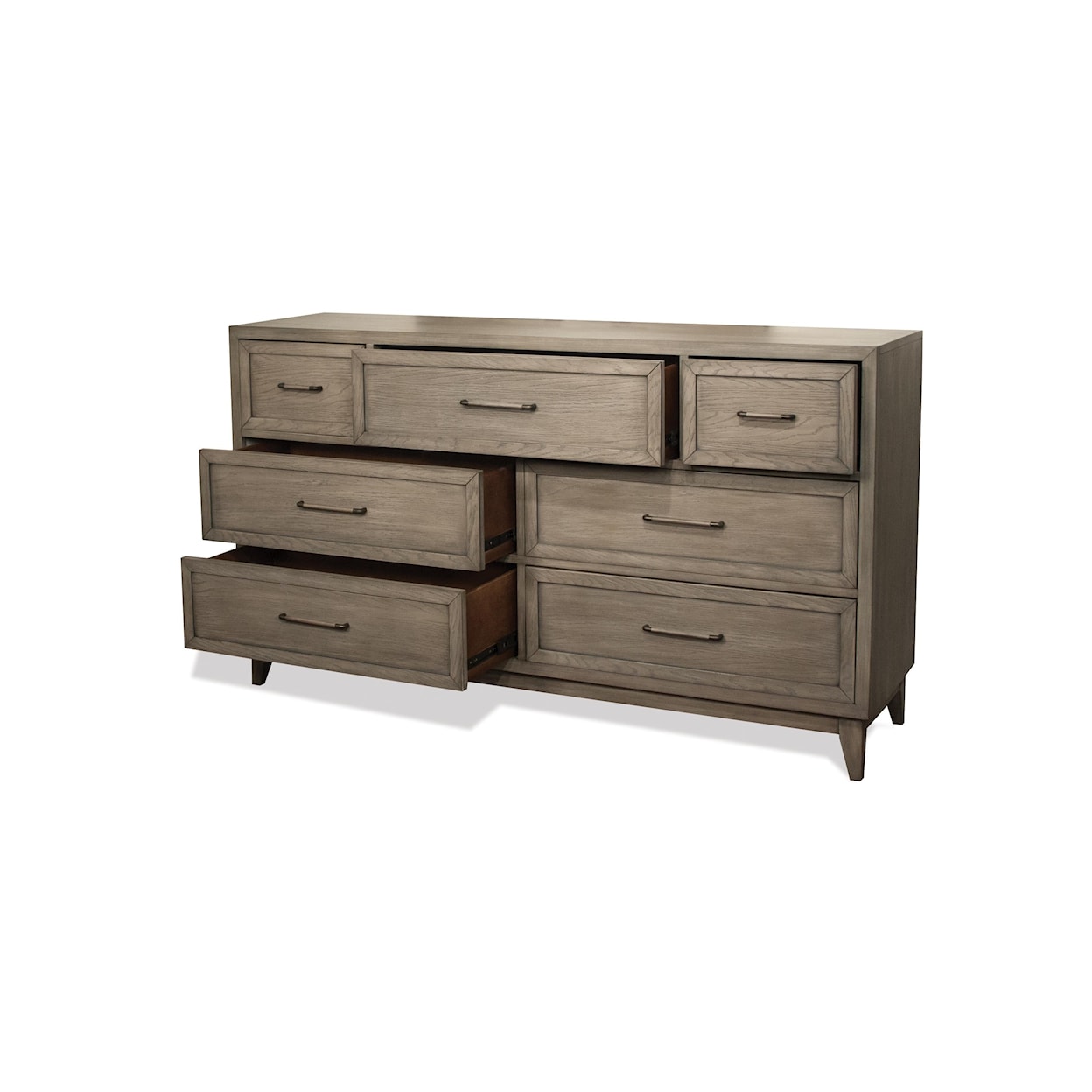 Riverside Furniture Vogue 7-Drawer Dresser