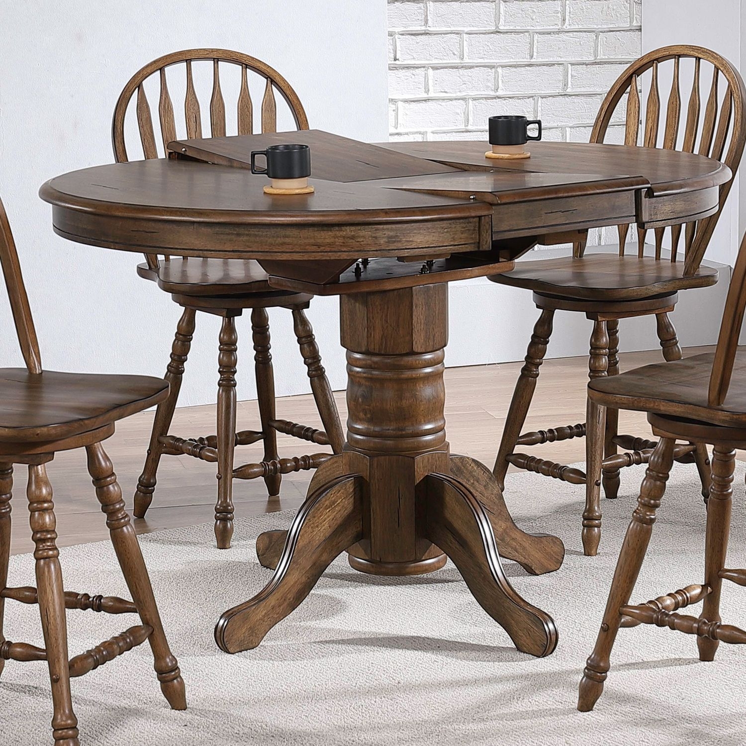 Single-Pedestal Gathering Table