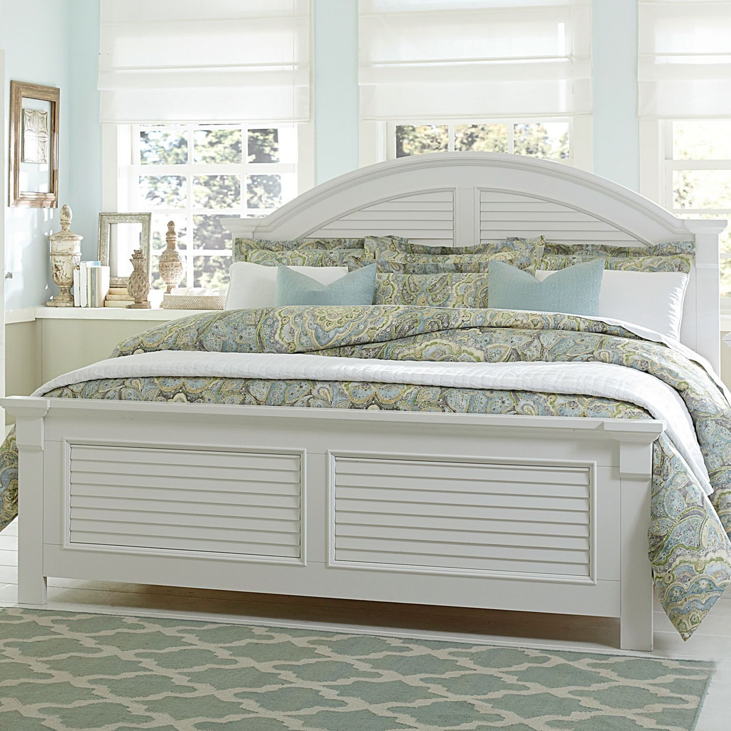 Liberty Furniture Summer House Queen Panel Bed