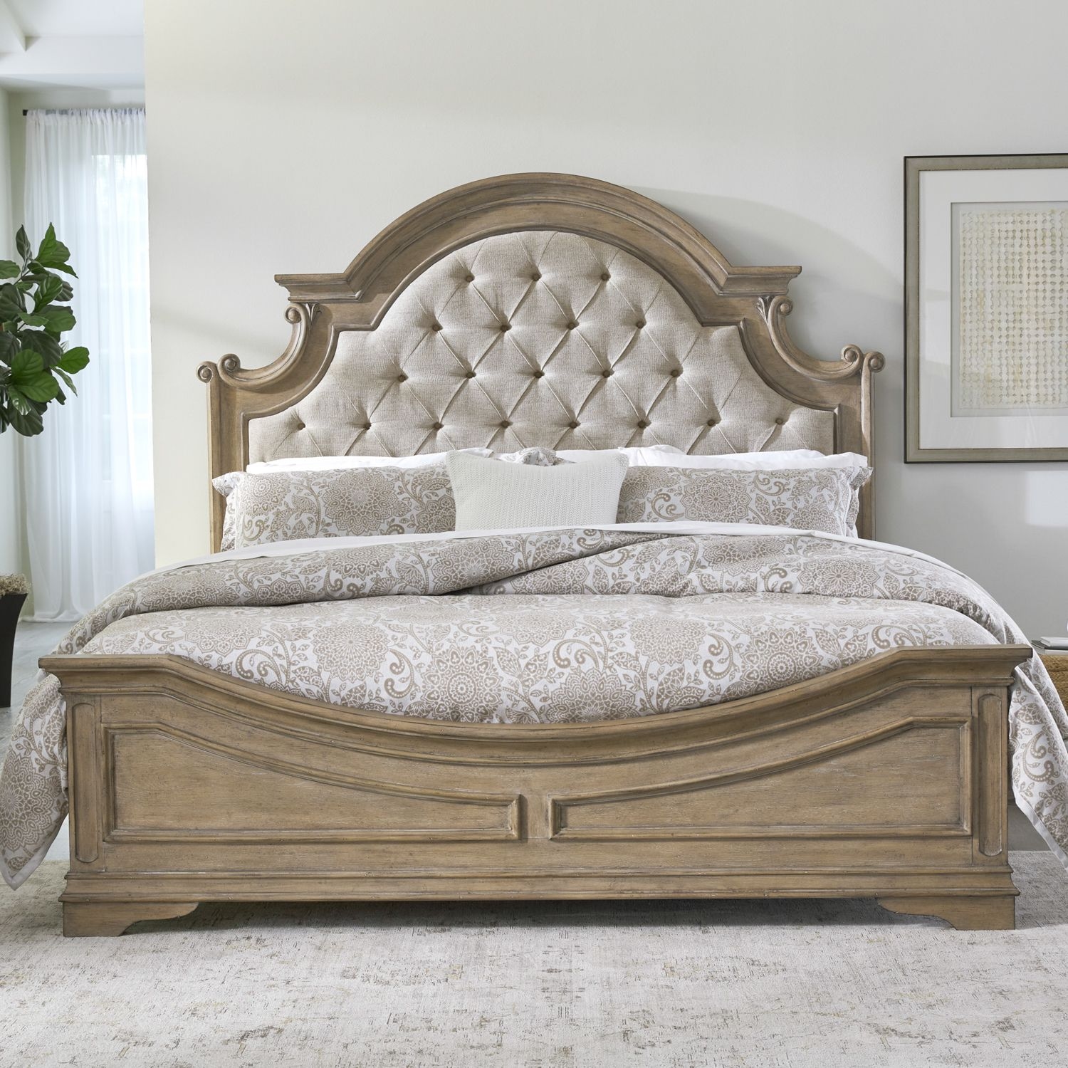 Liberty Furniture Magnolia Manor Queen Upholstered Panel Bed