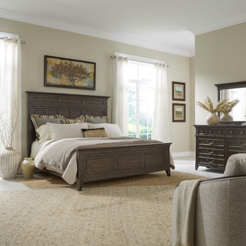 Traditional 3-Piece Cal King Panel Bed Set