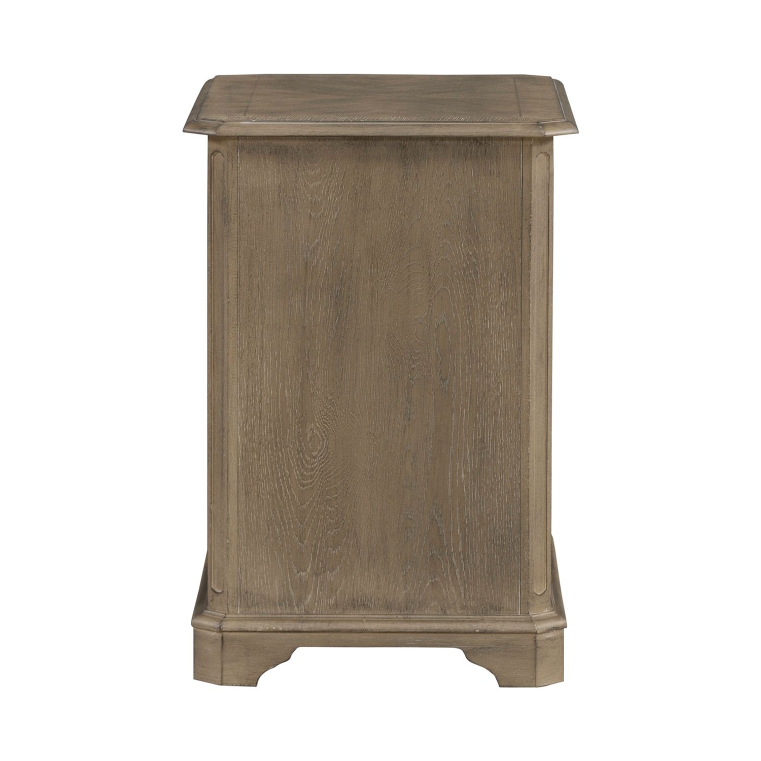 Liberty Furniture Magnolia Manor Chair Side Table