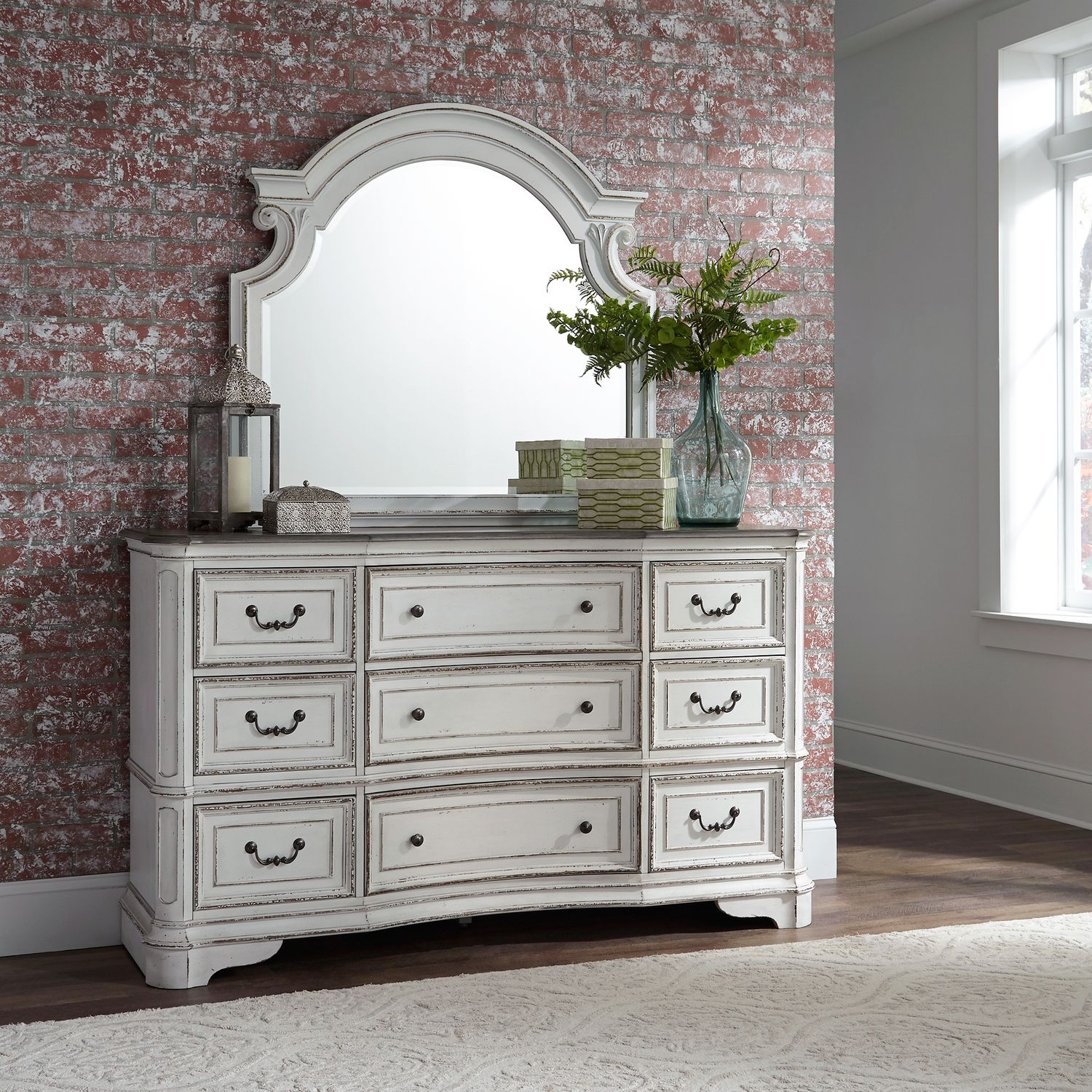 Liberty Furniture Magnolia Manor Landscape Dresser Mirror
