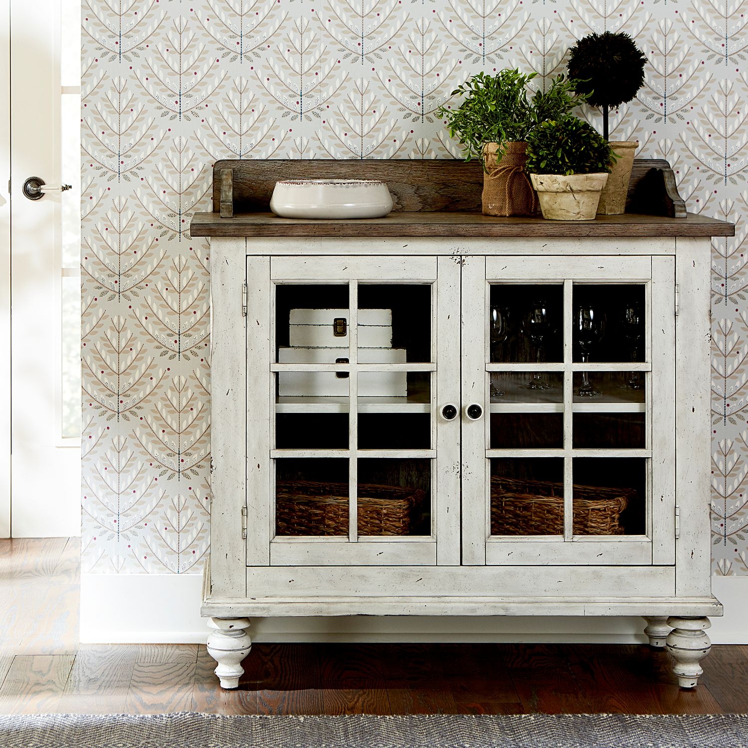 Liberty Furniture Whitney Server