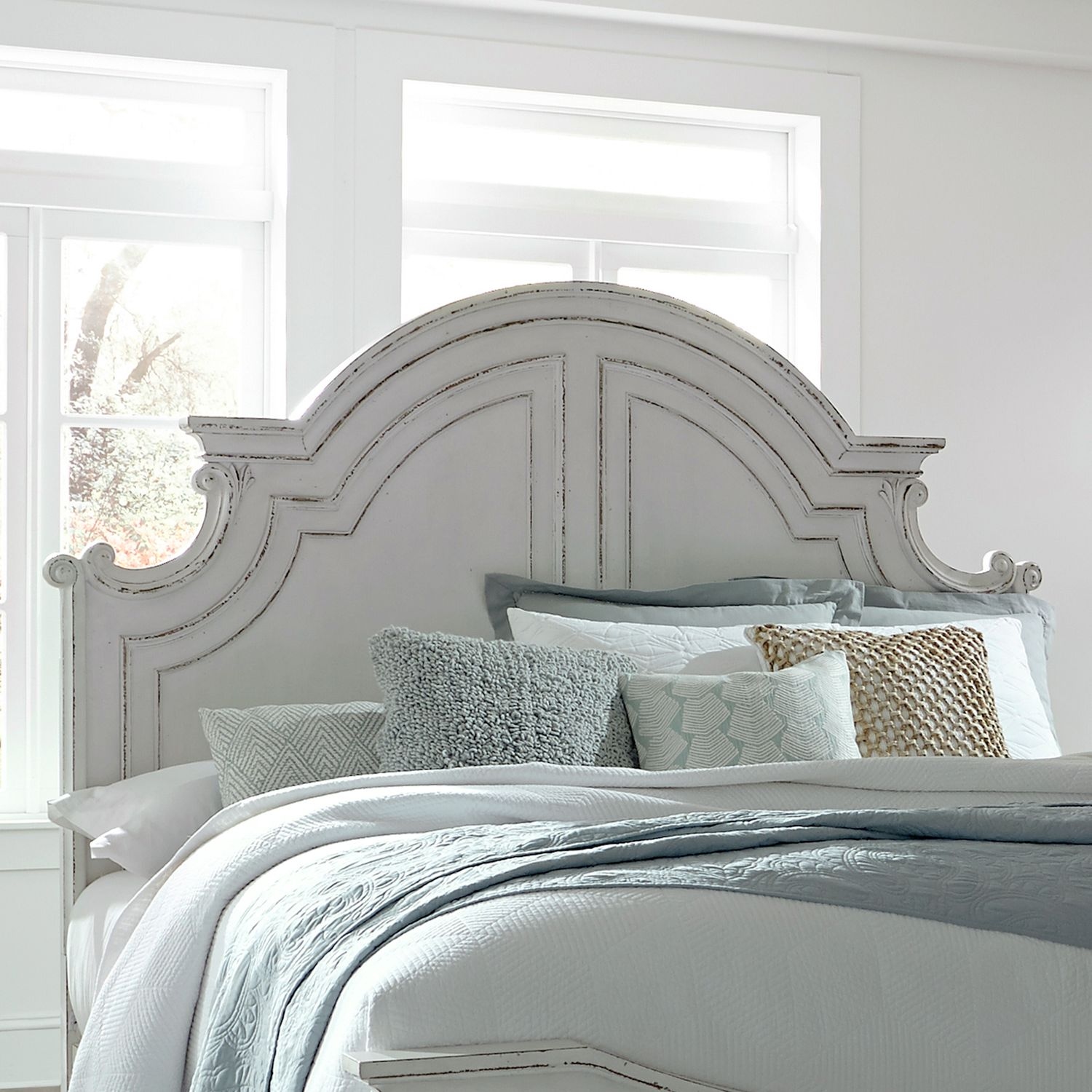 Liberty Furniture Magnolia Manor Queen Panel Headboard