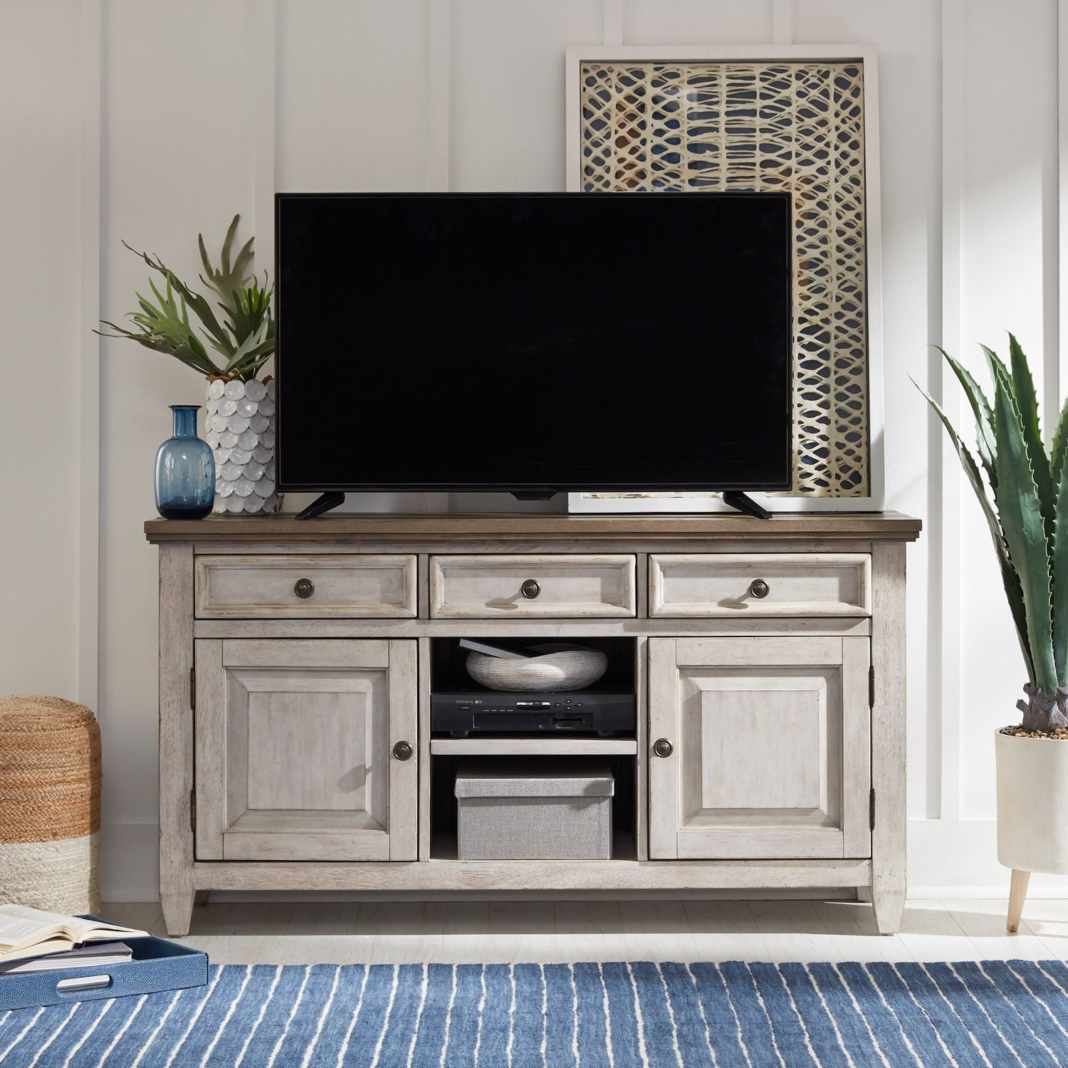 Liberty Furniture Heartland 56" Tiled TV Console