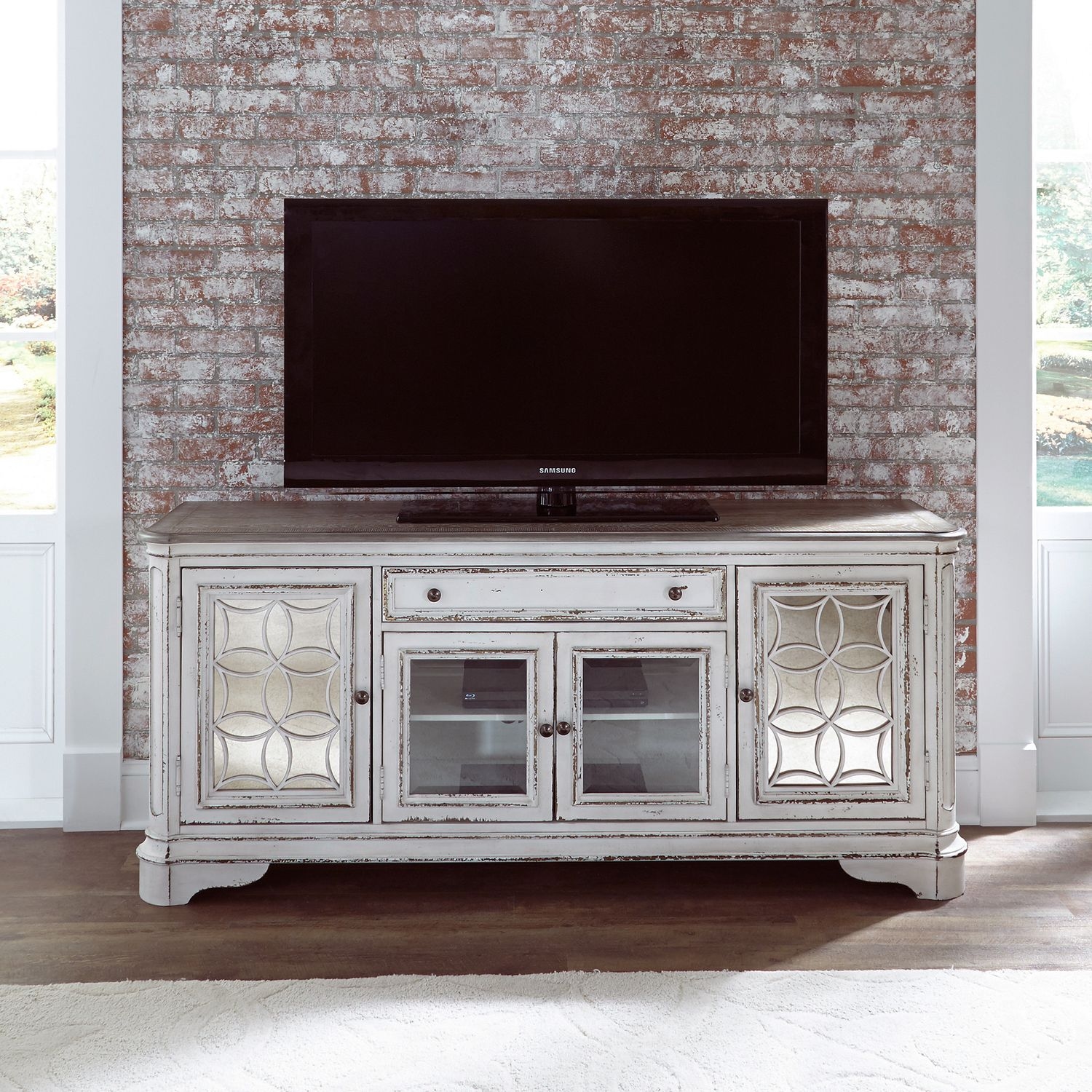 Liberty Furniture Magnolia Manor Entertainment TV Stand