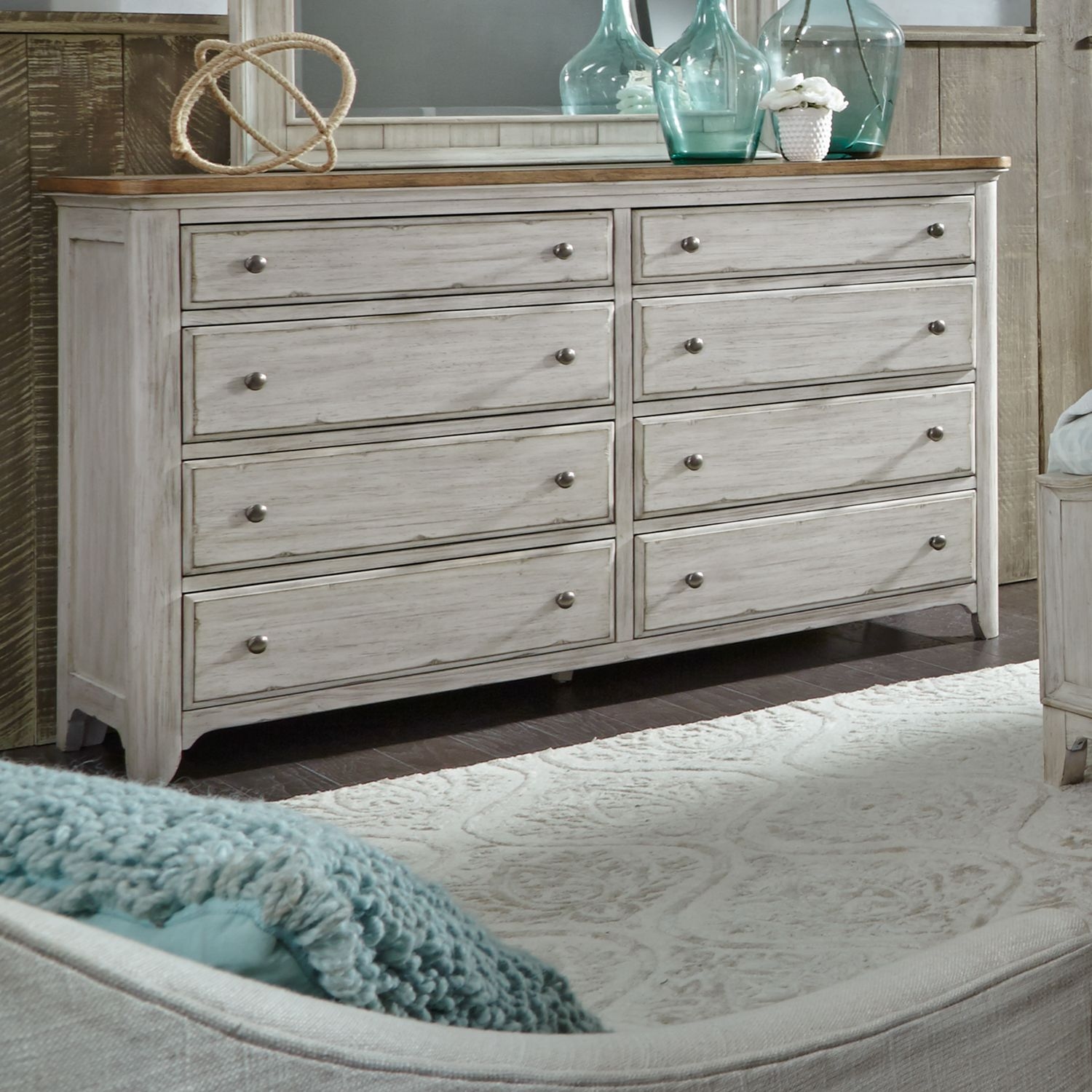8-Drawer Dresser