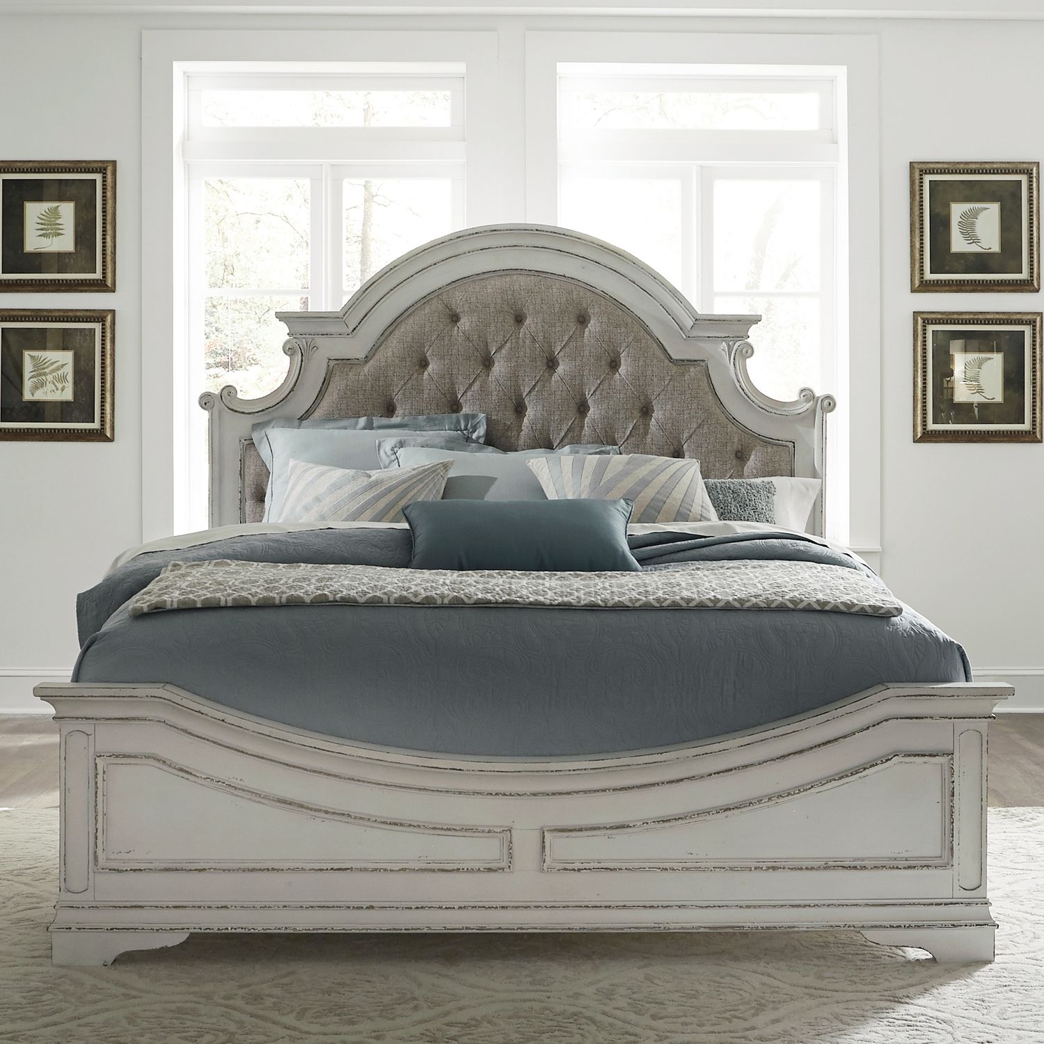 Liberty Furniture Magnolia Manor 4-Piece Upholstered King Bedroom Group