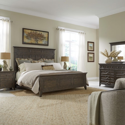 Traditional 4-Piece Cal King Bed Set