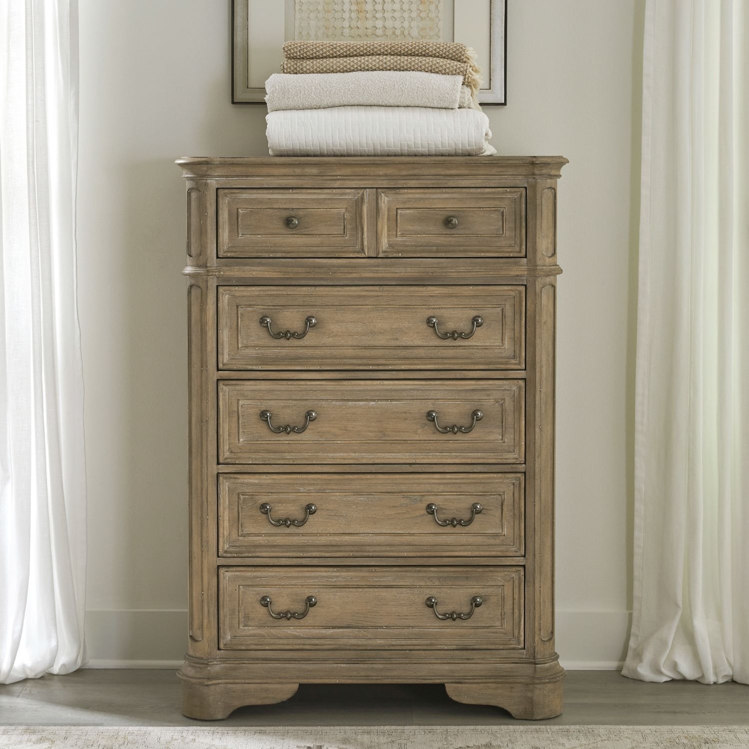 Liberty Furniture Magnolia Manor 5-Drawer Chest