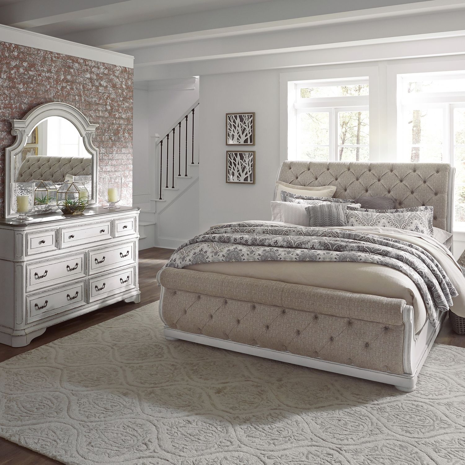 Liberty Furniture Magnolia Manor 3-Piece King Upholstered Sleigh Bed Set