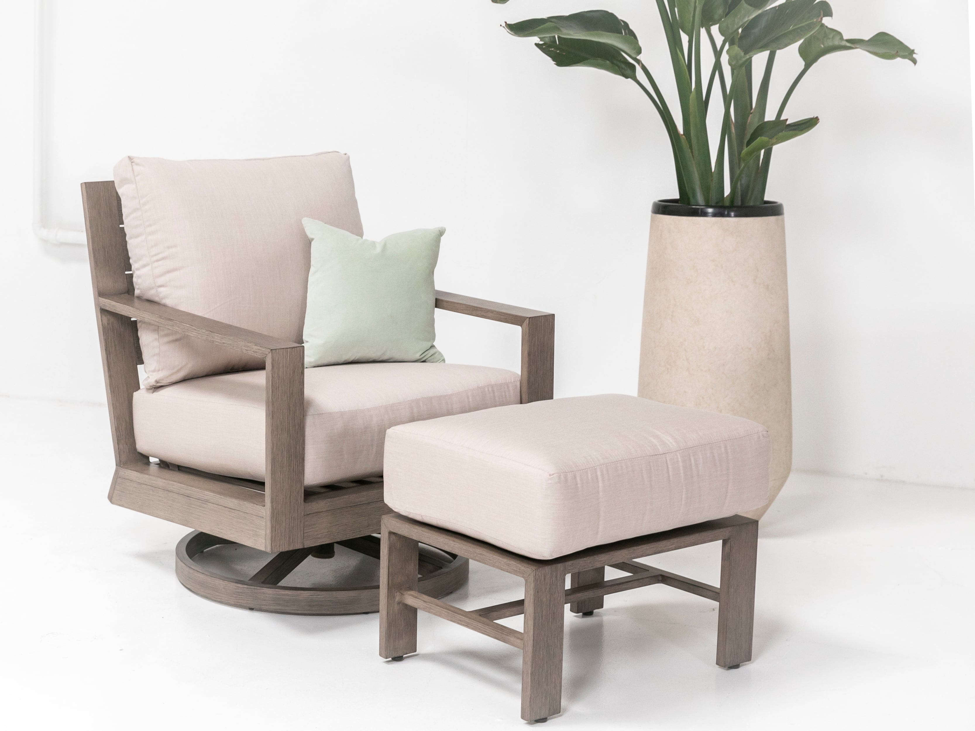 Outdoor Ottoman