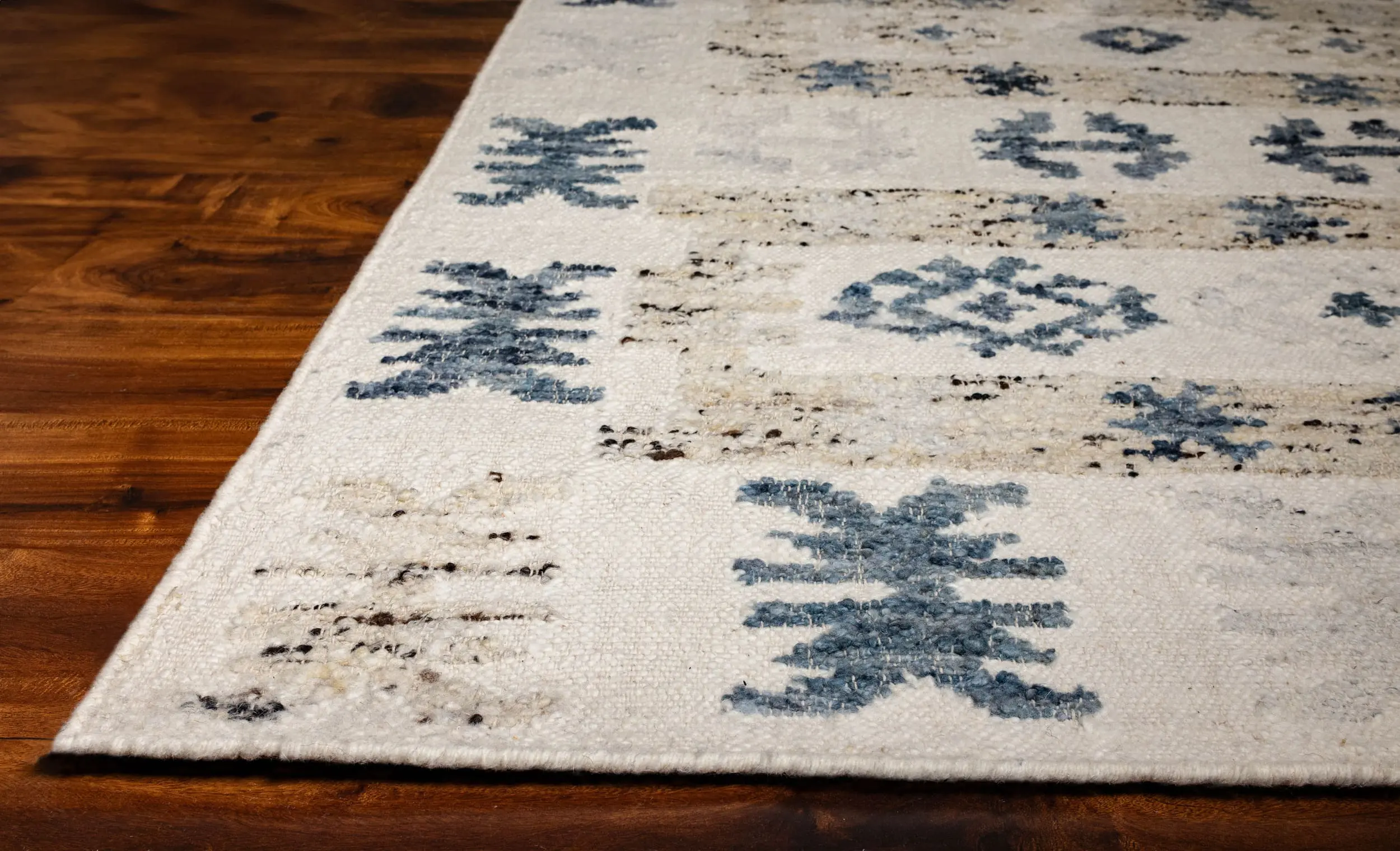 MIDNIGHBT 8X11 RUG