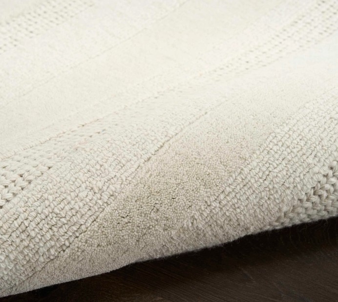 Ivory 7'9X9'9 Rug