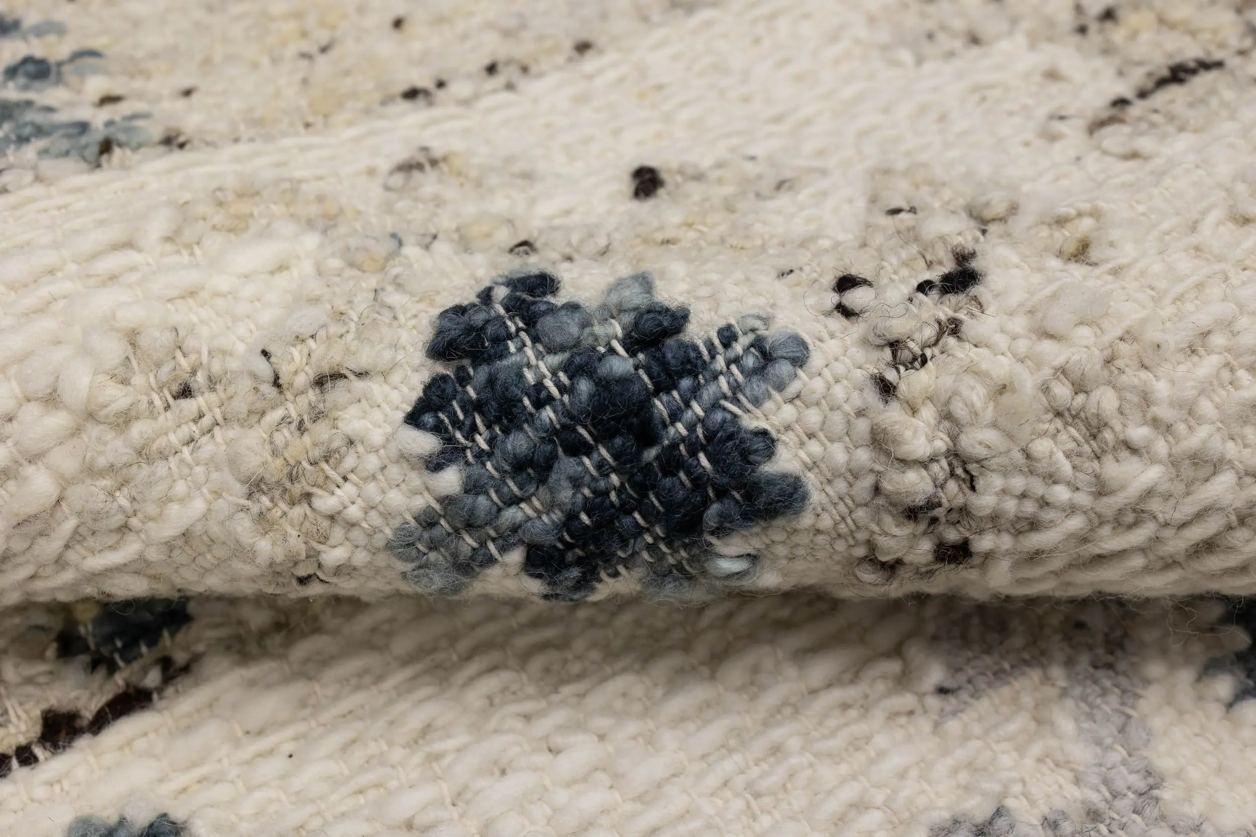 MIDNIGHBT 8X11 RUG