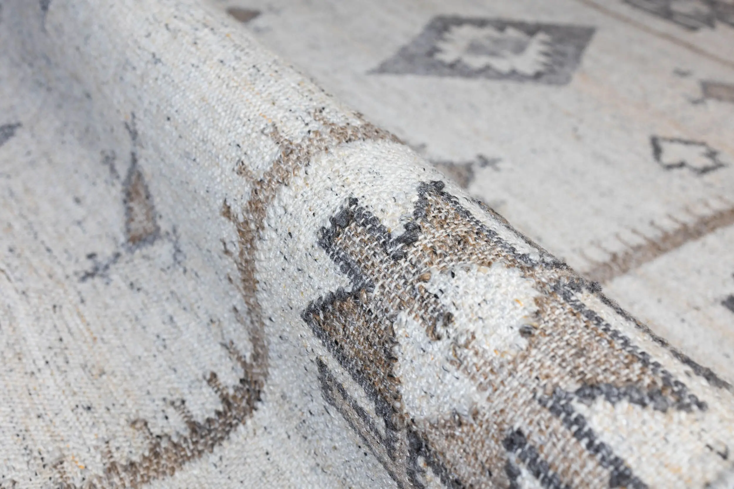 NEUTRAL 8X11 RUG