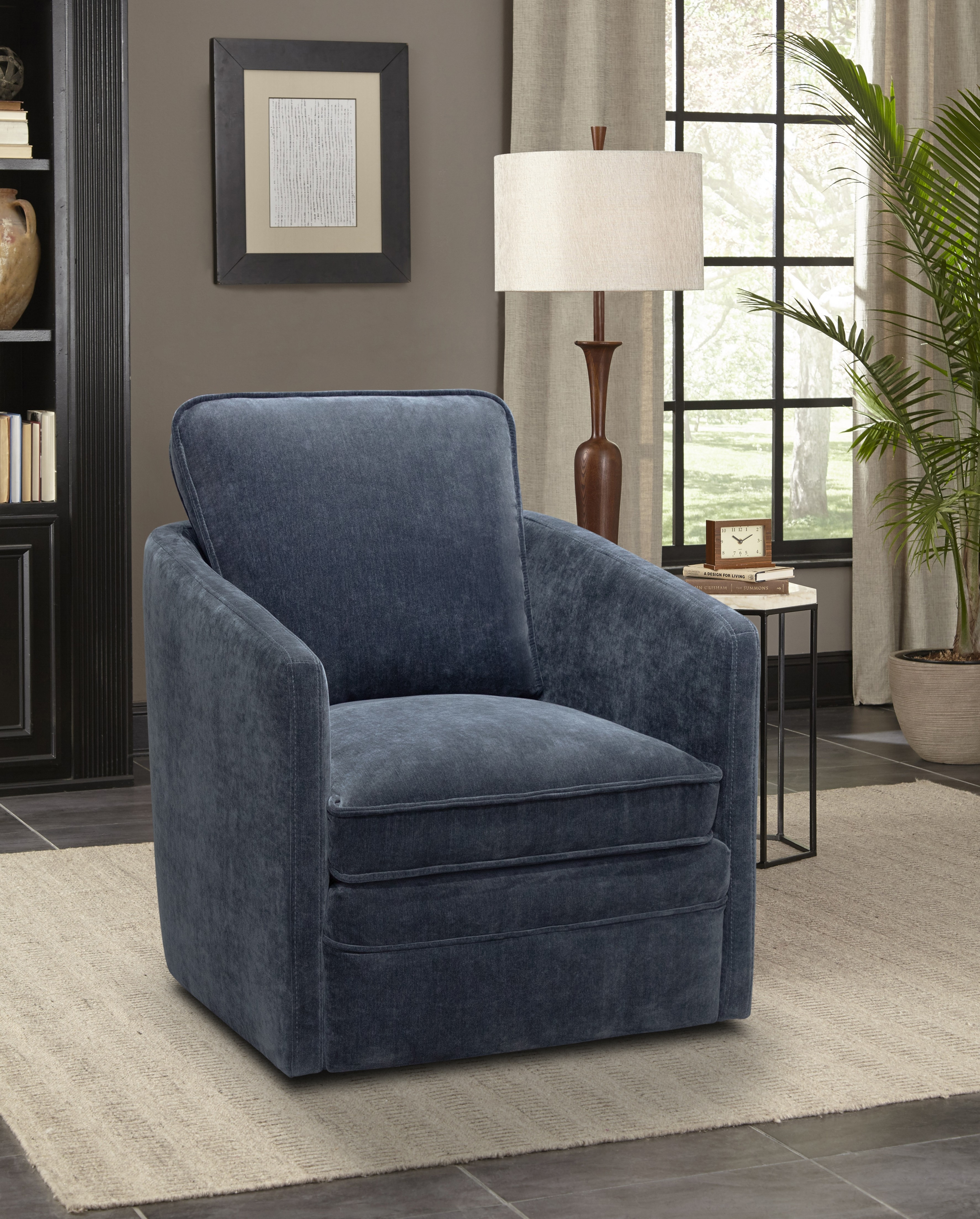 SWIVEL CHAIR