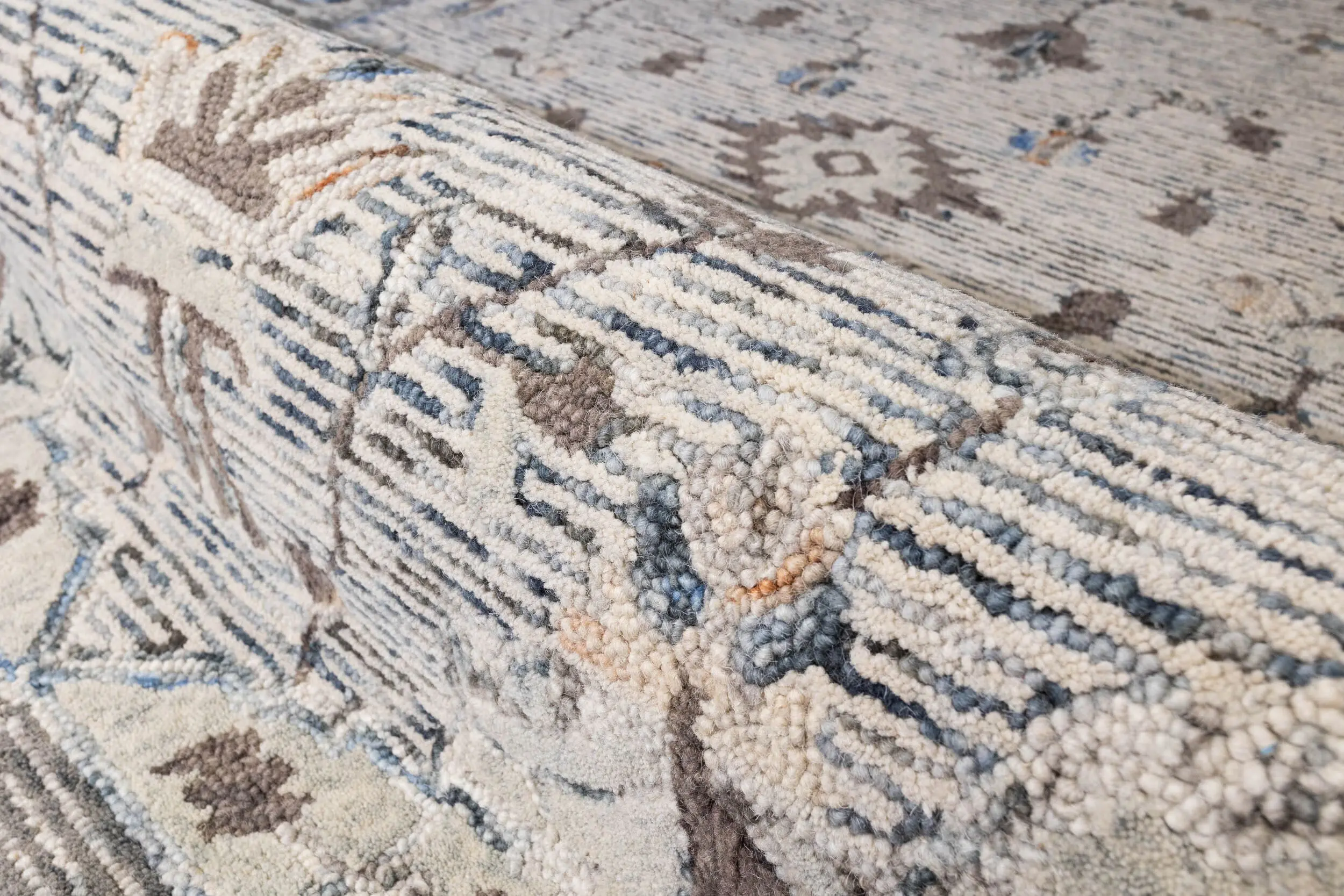 ASH 8X11 RUG