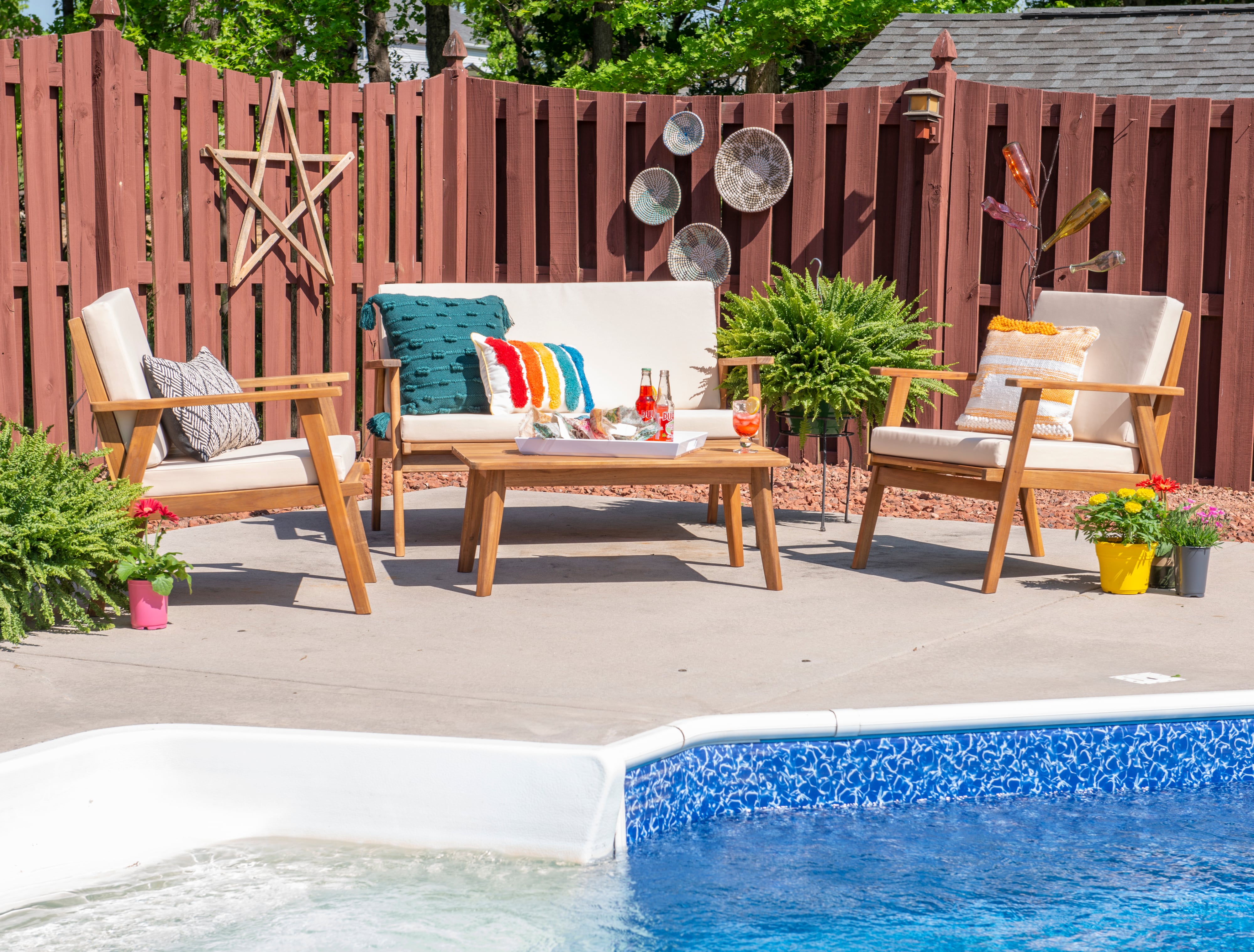 Natural Outdoor Set with Wooden Frame