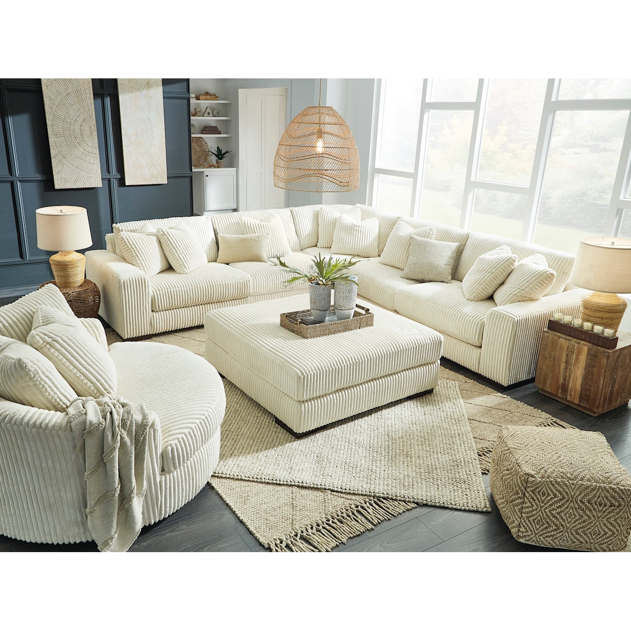 Signature Design by Ashley Lindyn 5-Piece Sectional