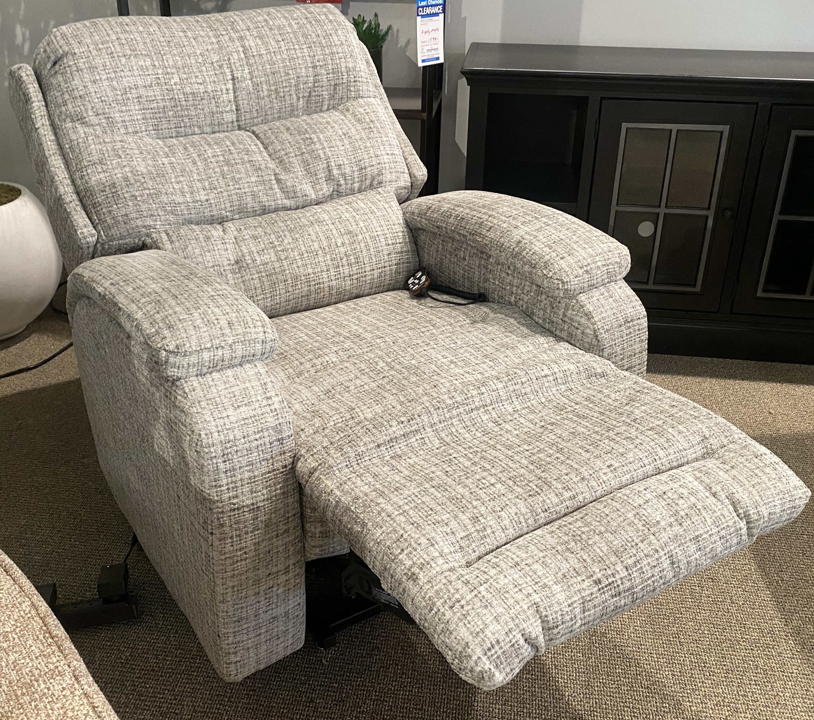 Best Home Furnishings Haleigh Zero Gravity Recliner